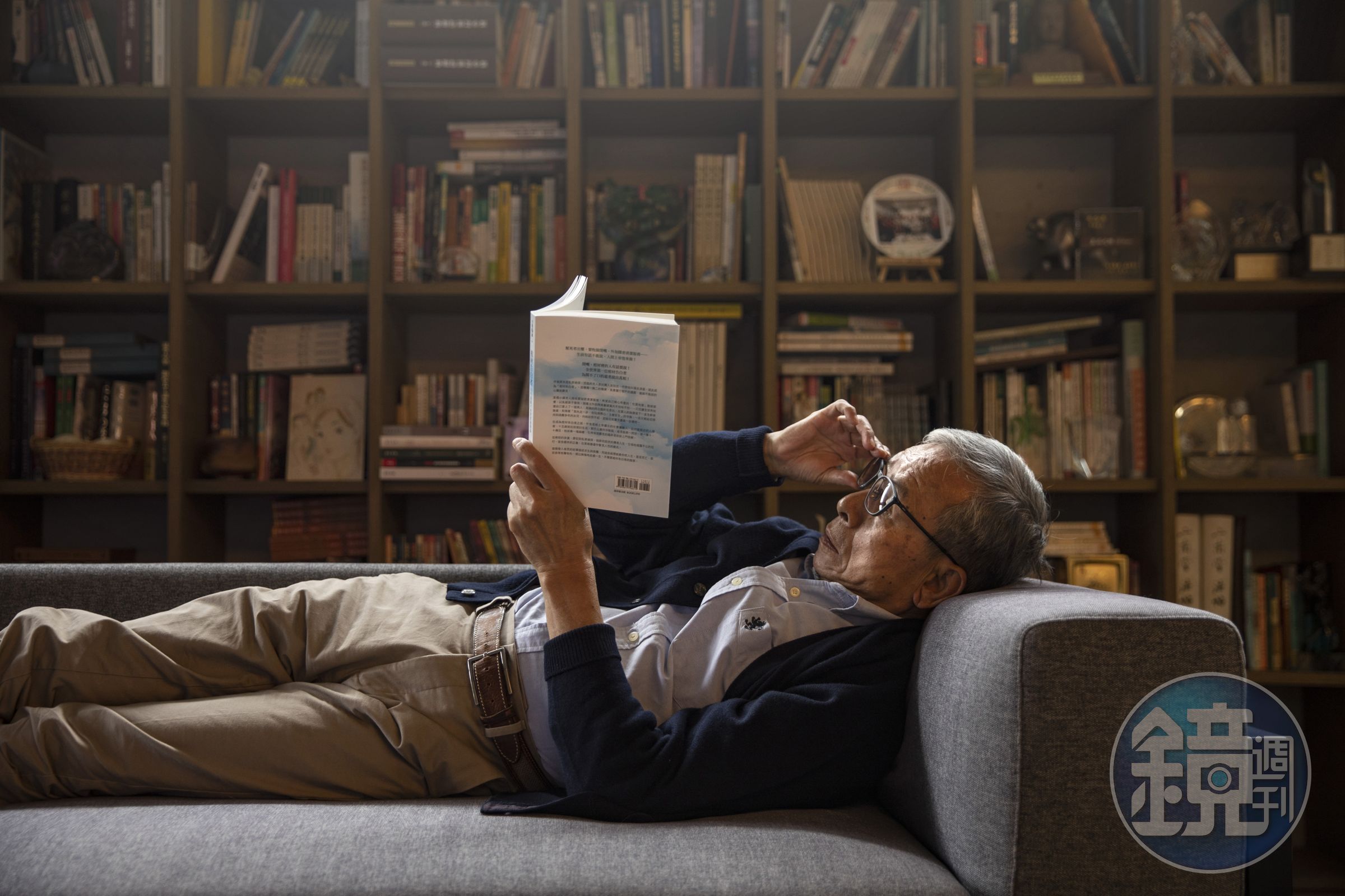 雖然70歲了，吳念真仍天天讀書，時常讀到半夜2點才驚覺該睡覺了。