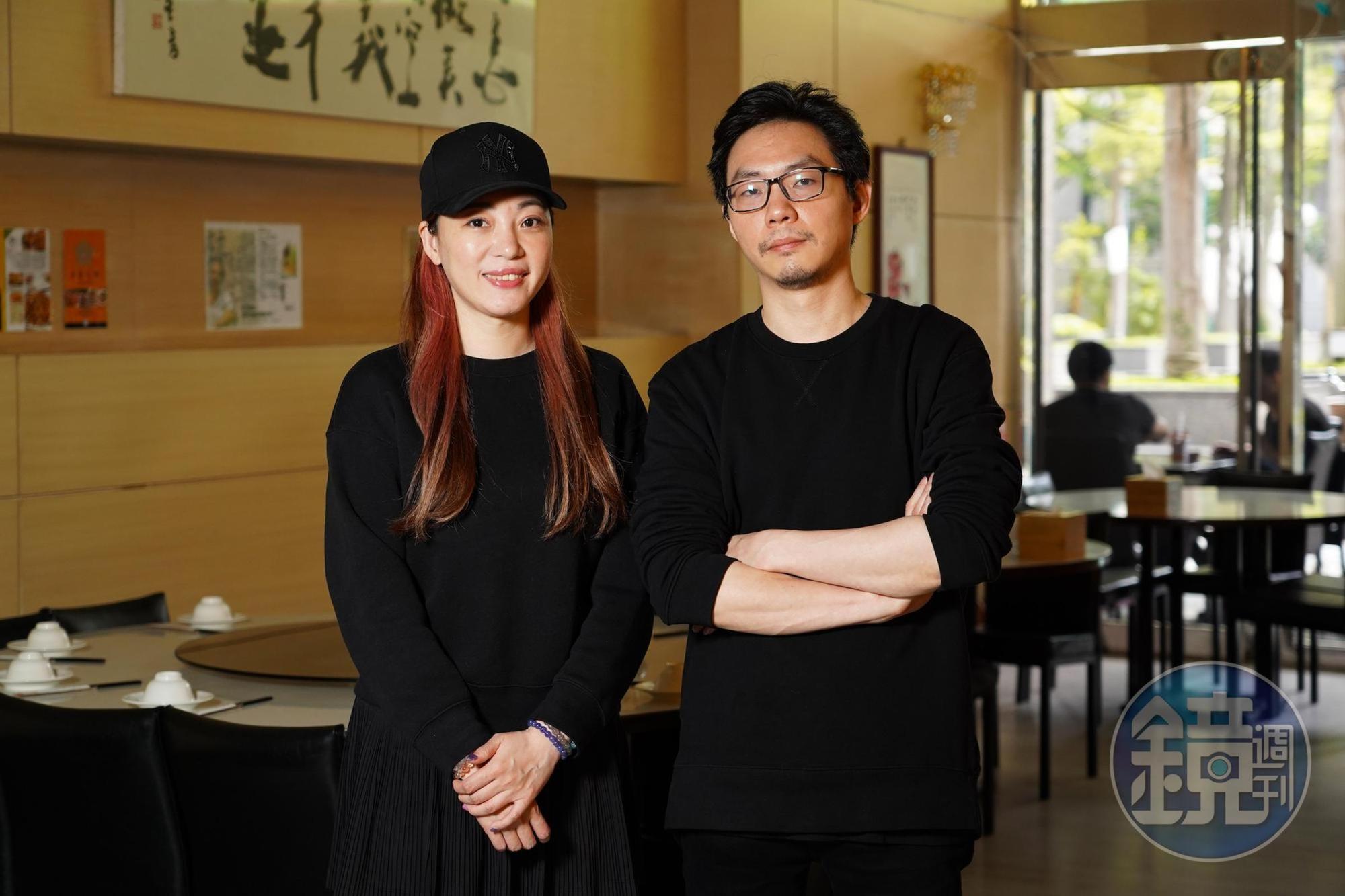 六品小館第二代張家禎(左)、張栢瑄(右)在內湖店共同把關家傳的好味道。