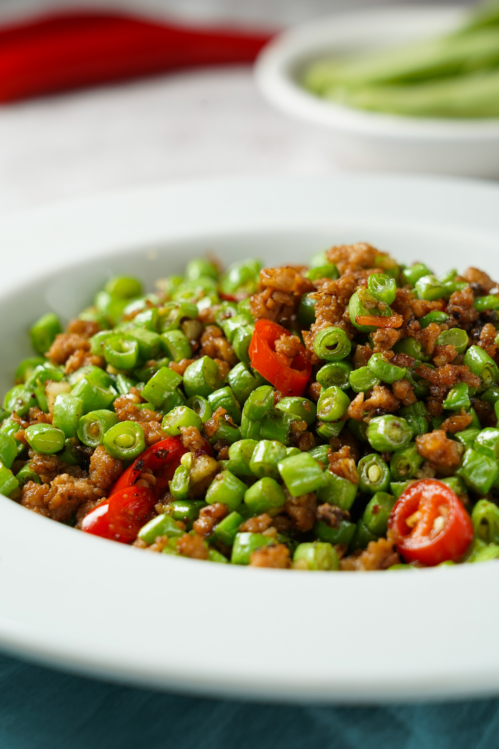 「菜掃光」的四季豆翠綠而無生味，尾韻還有梅林醬的香氣，相當考驗火候。（330元／份）