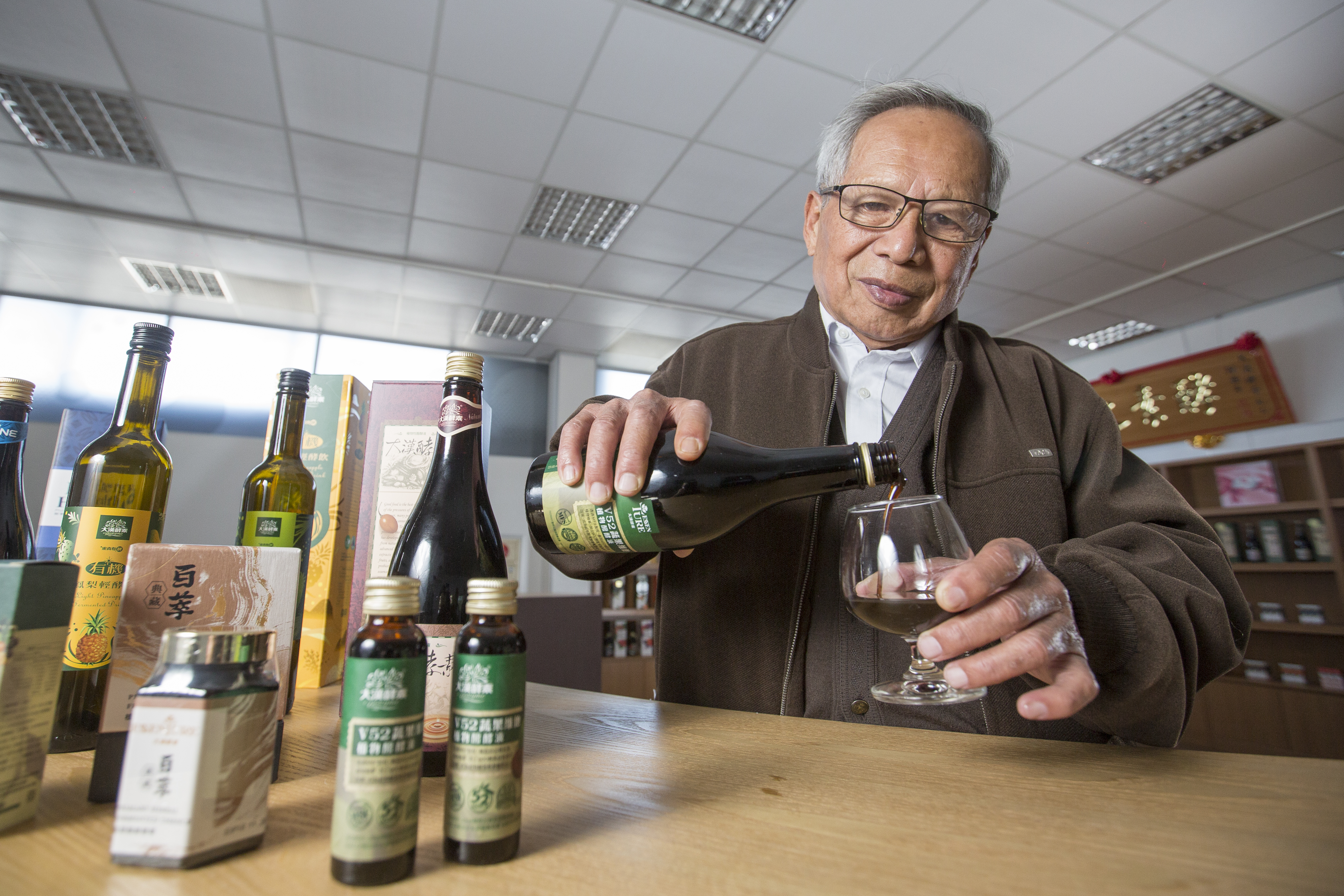 黃伯誠41年前創大漢酵素生技，產品行銷全球27國，年收達6億元。