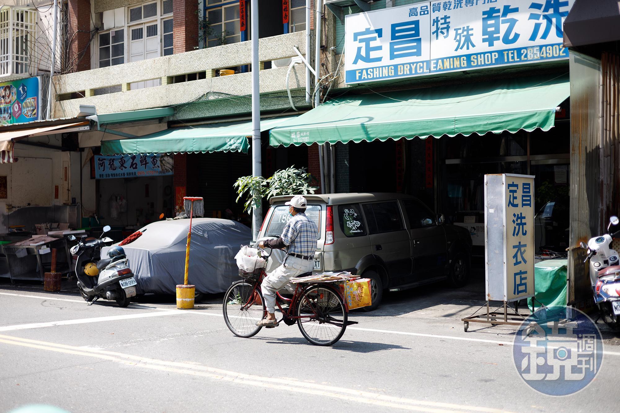 在嘉義只要有一輛腳踏車或摩托車，就能前往城市裡的各個地方。