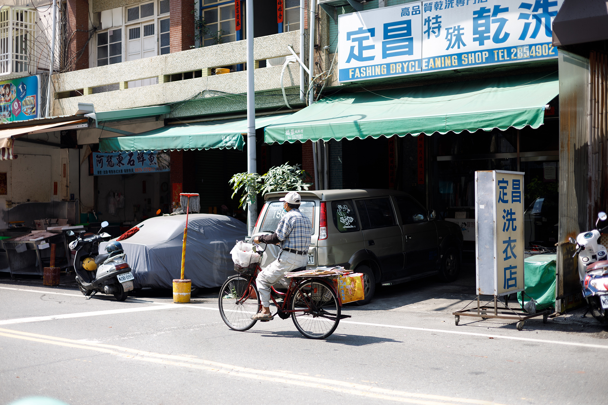 在嘉義只要有一輛腳踏車或摩托車，就能前往城市裡的各個地方。