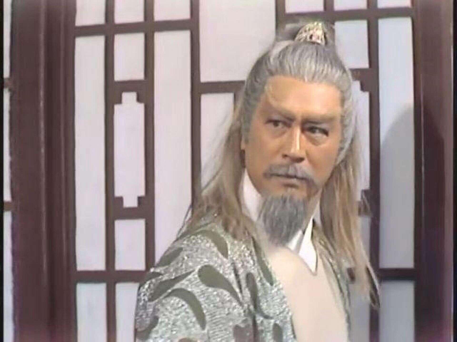 1 曾江飾演的黃藥師被公認無人能超越,因為他本身就是富二代學霸,恃才傲物的性格與黃藥師一模一樣。(網路圖片)