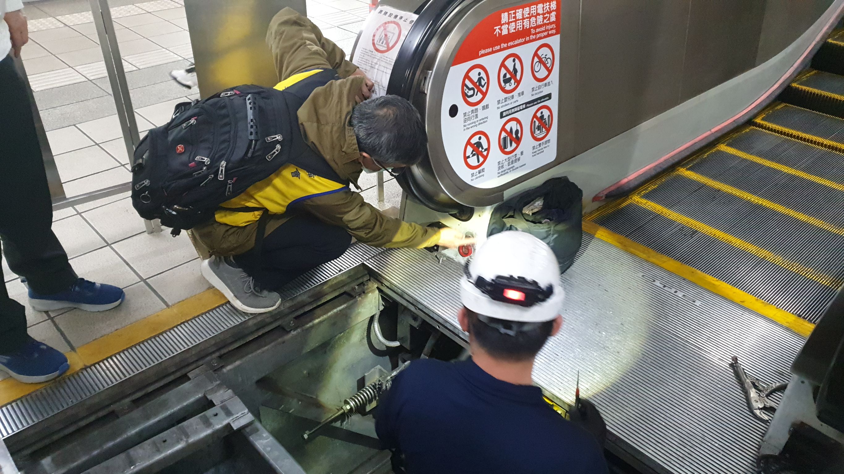 新埔站電扶梯完成安全檢查，今（28日）重新開放旅客使用。（北捷提供）