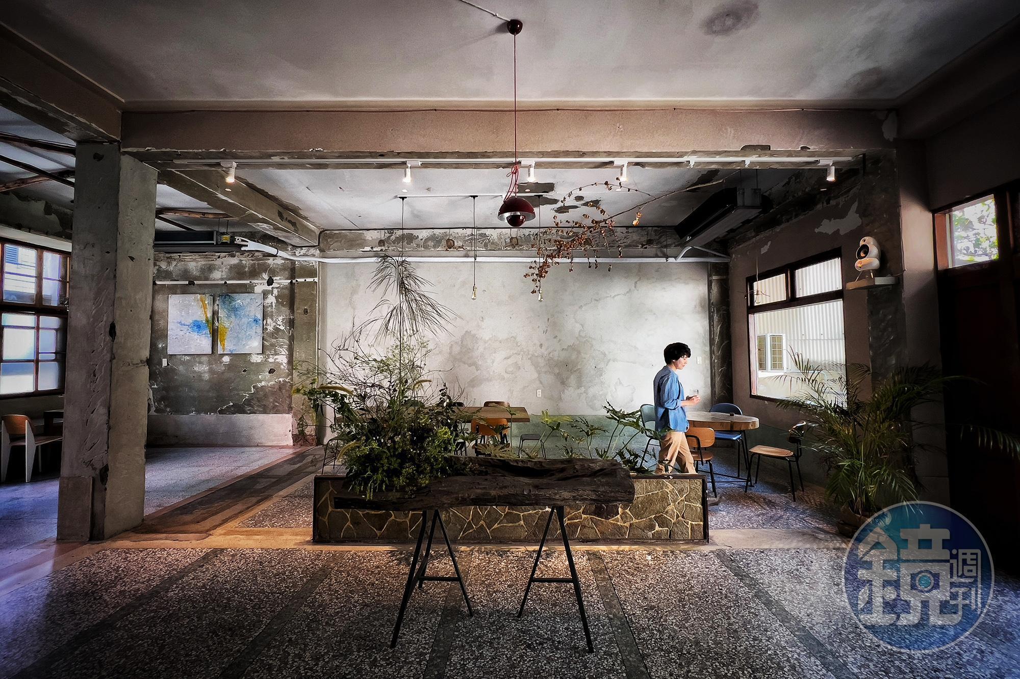 「桃城豆花」是一間開在老醫館裡的豆花店,除了能吃到經典的嘉義豆花,還能品嘗到多款Brunch餐點。
