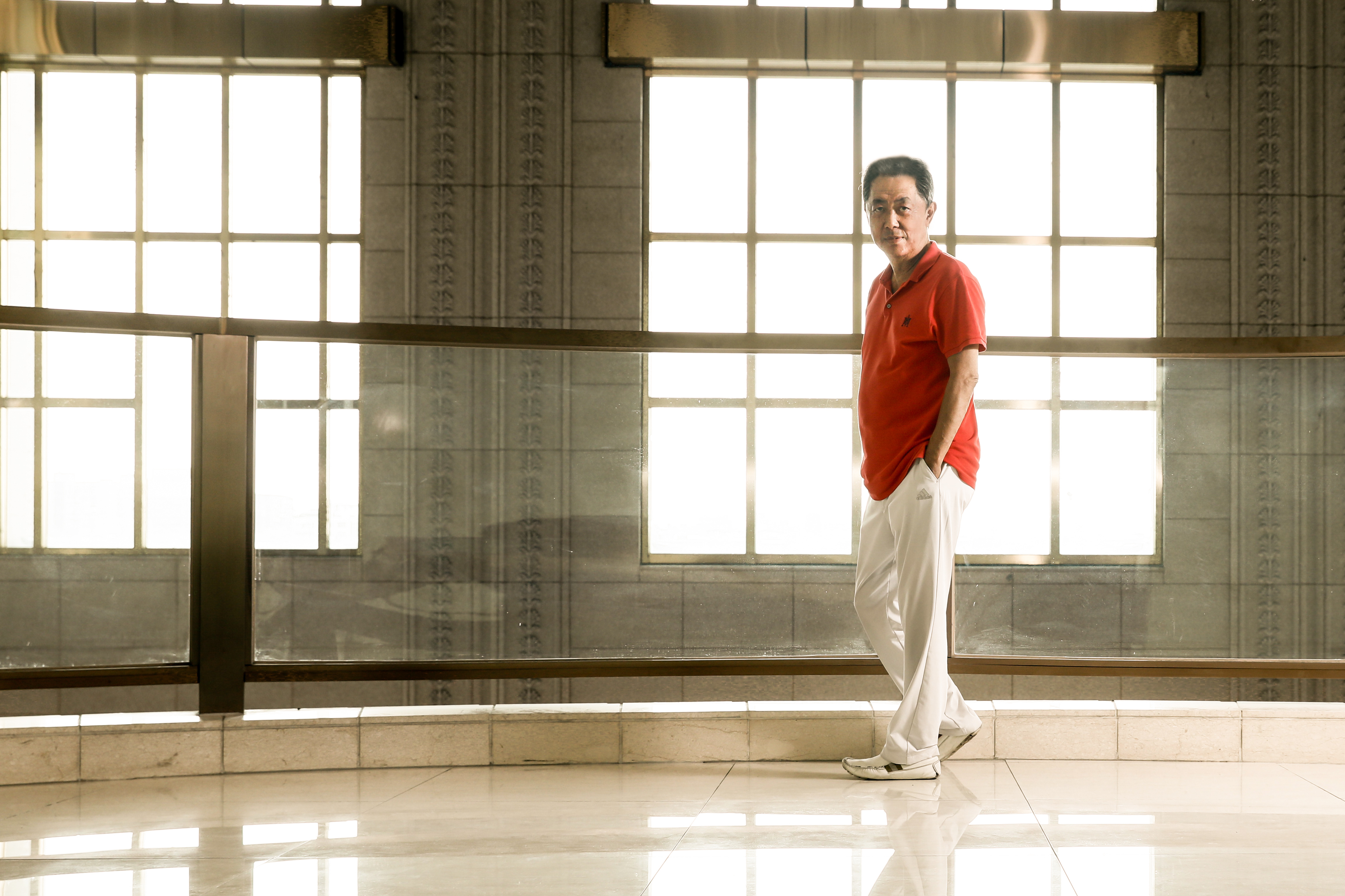 大明星的過往祕辛，從天字一號大美女林青霞、成龍到童星大發的郝劭文，全留在朱延平腦袋裡。