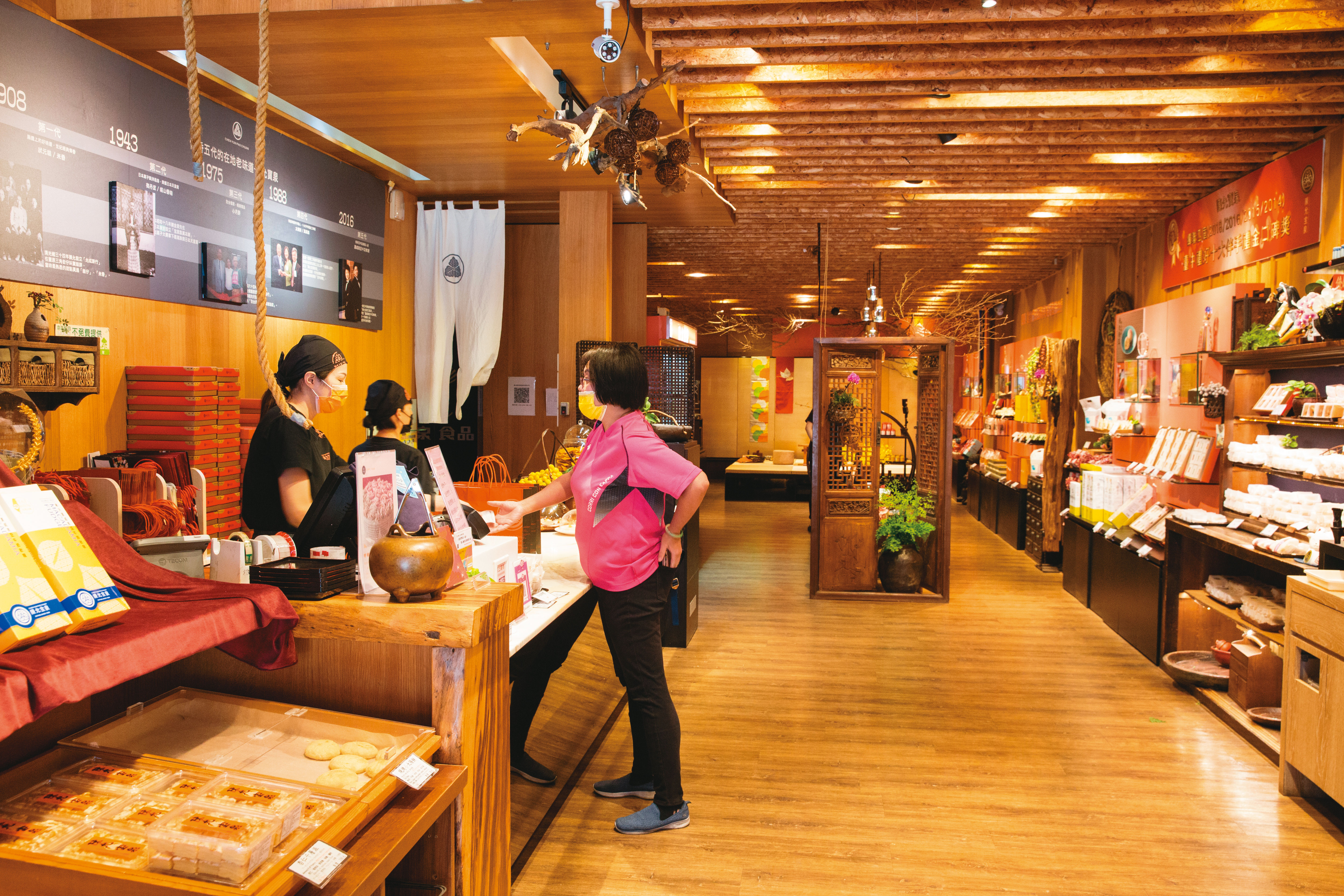 陳允宝泉店內擺設皆出自翁羿琦巧思，充滿日式風味。