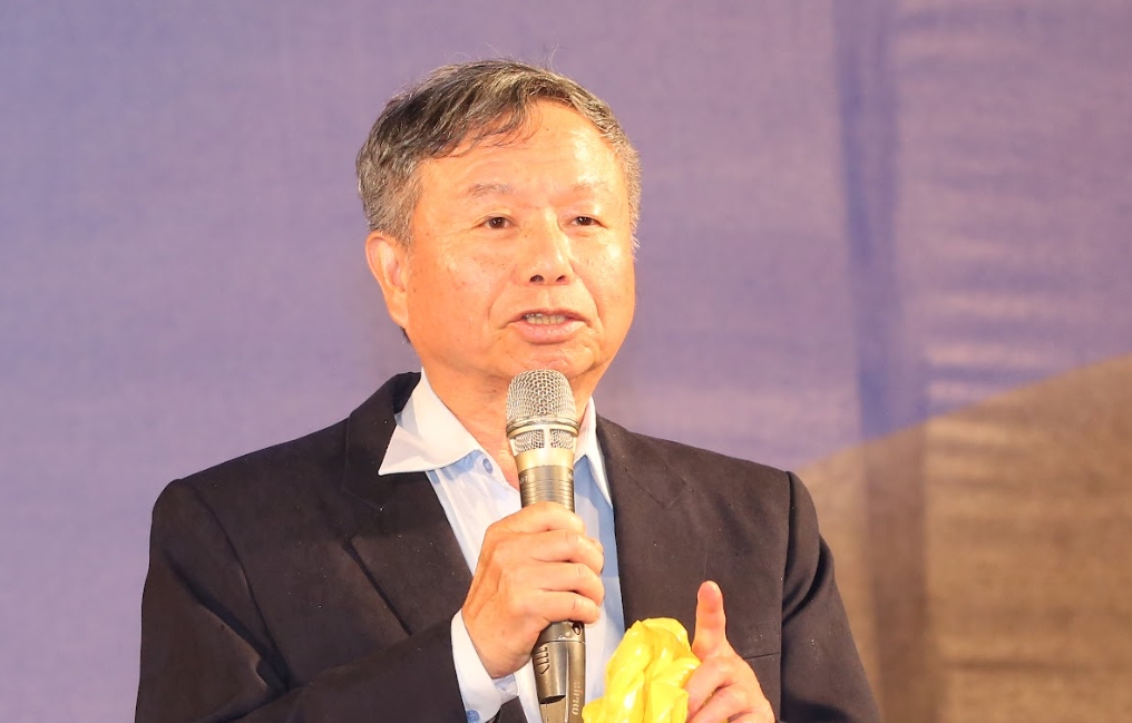 楊志良不滿自己要捐快篩卻受阻，怒控政府買貴的錢都是要拿去當民進黨選舉鈔票。（本刊資料照）