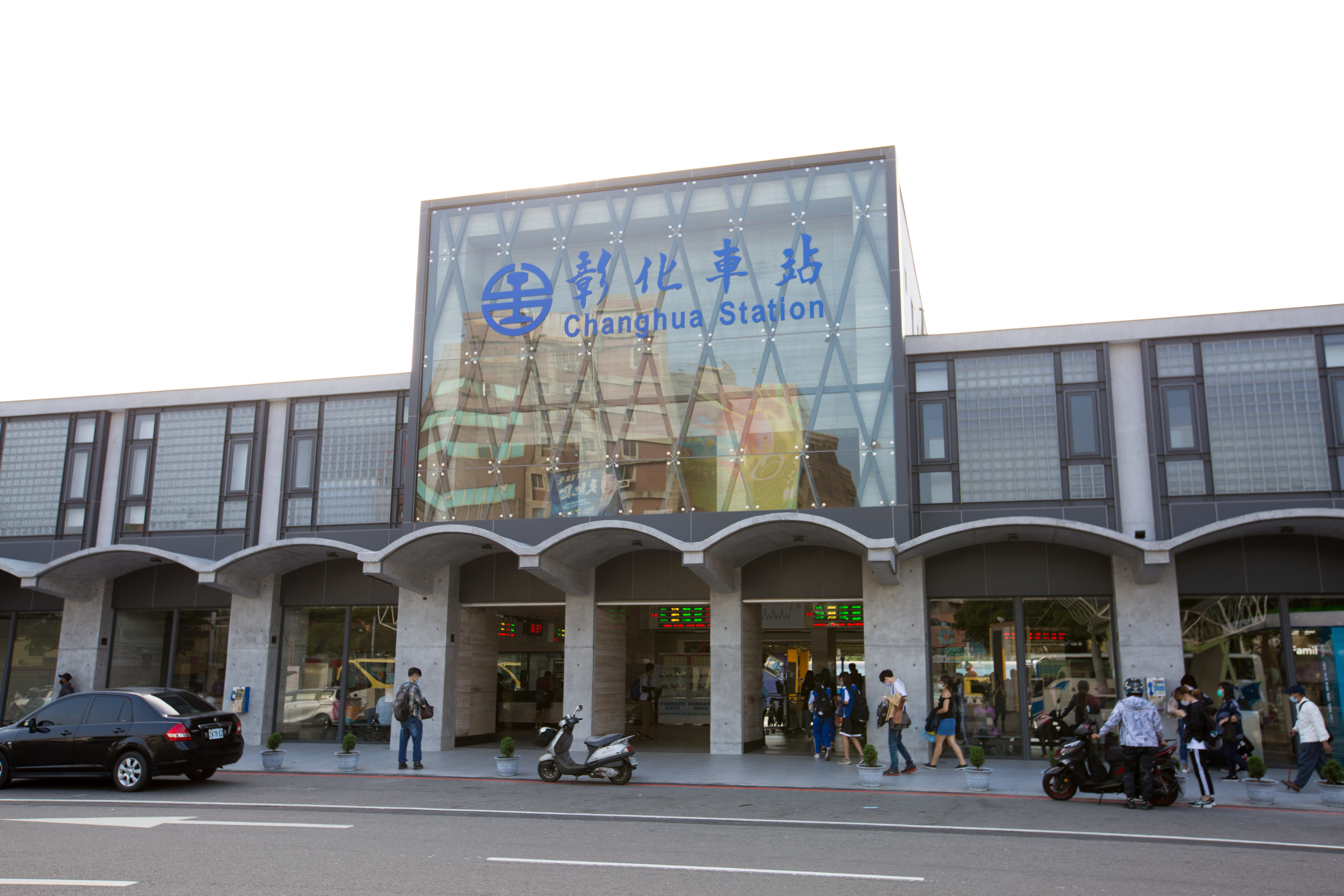 交通部參事賴明煌被爆在台鐵彰化站和員工發生衝突還耍官威，引發議論。（本刊資料照）