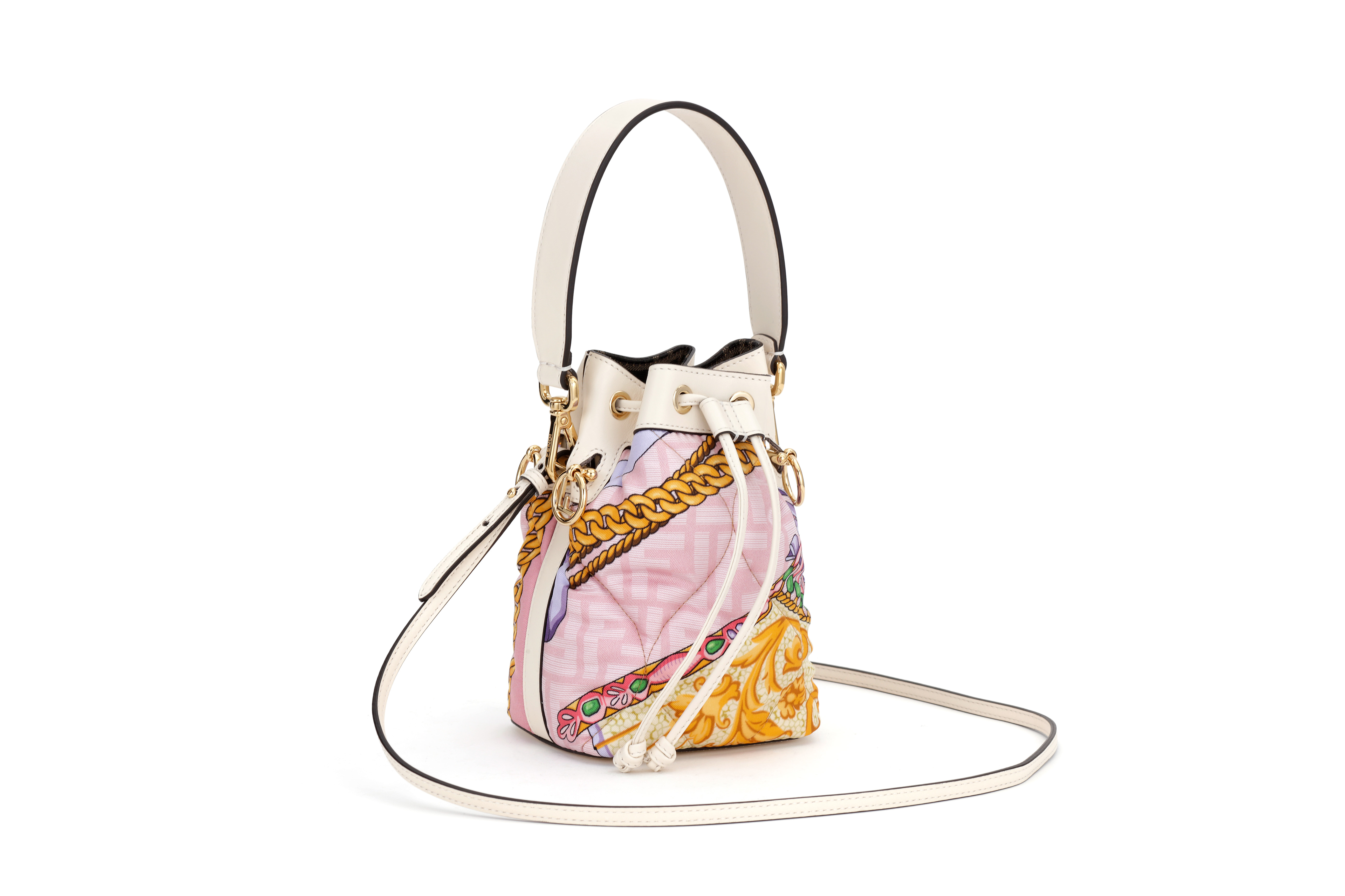 FENDI FENDACE膠囊系列Mini Mon Tresor。NT$61,000（FENDI提供）