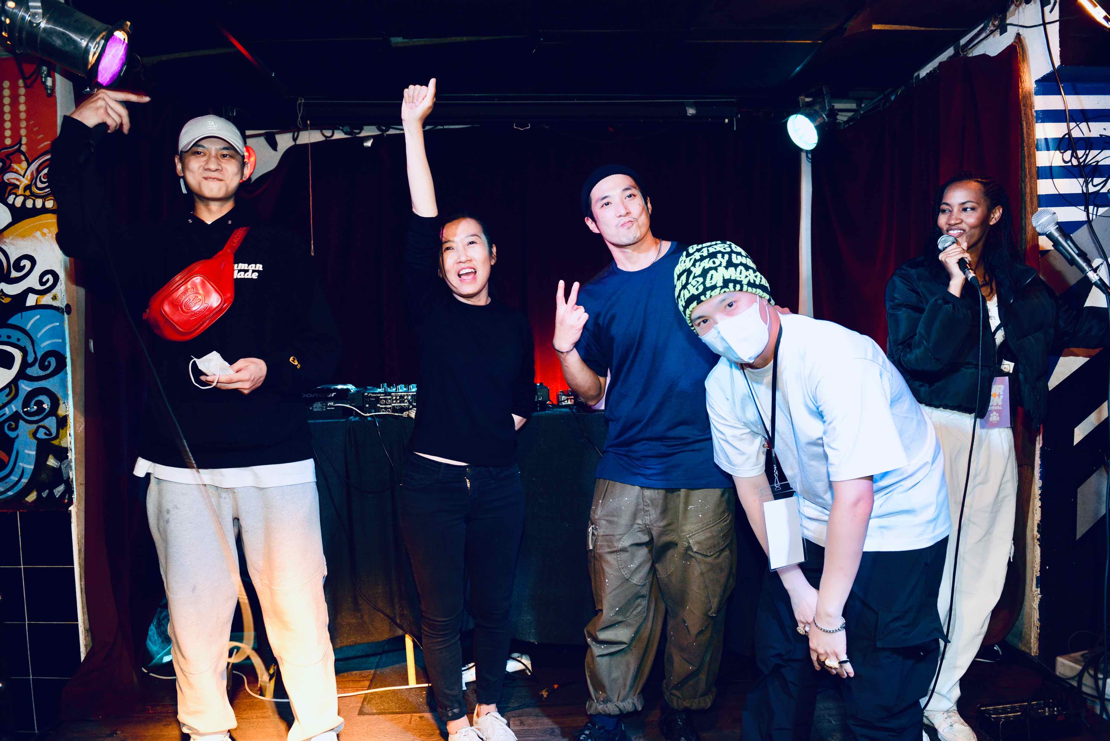 駐巴黎台灣文化中心胡晴舫主任、金陽、丘必信、田拓。（文化總會提供）