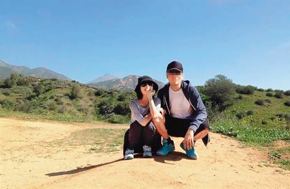 阿諾（左）與前夫（右）曾一度分手，女方跑去追愛，結為夫妻，但最後離異。（翻攝自阿諾臉書）