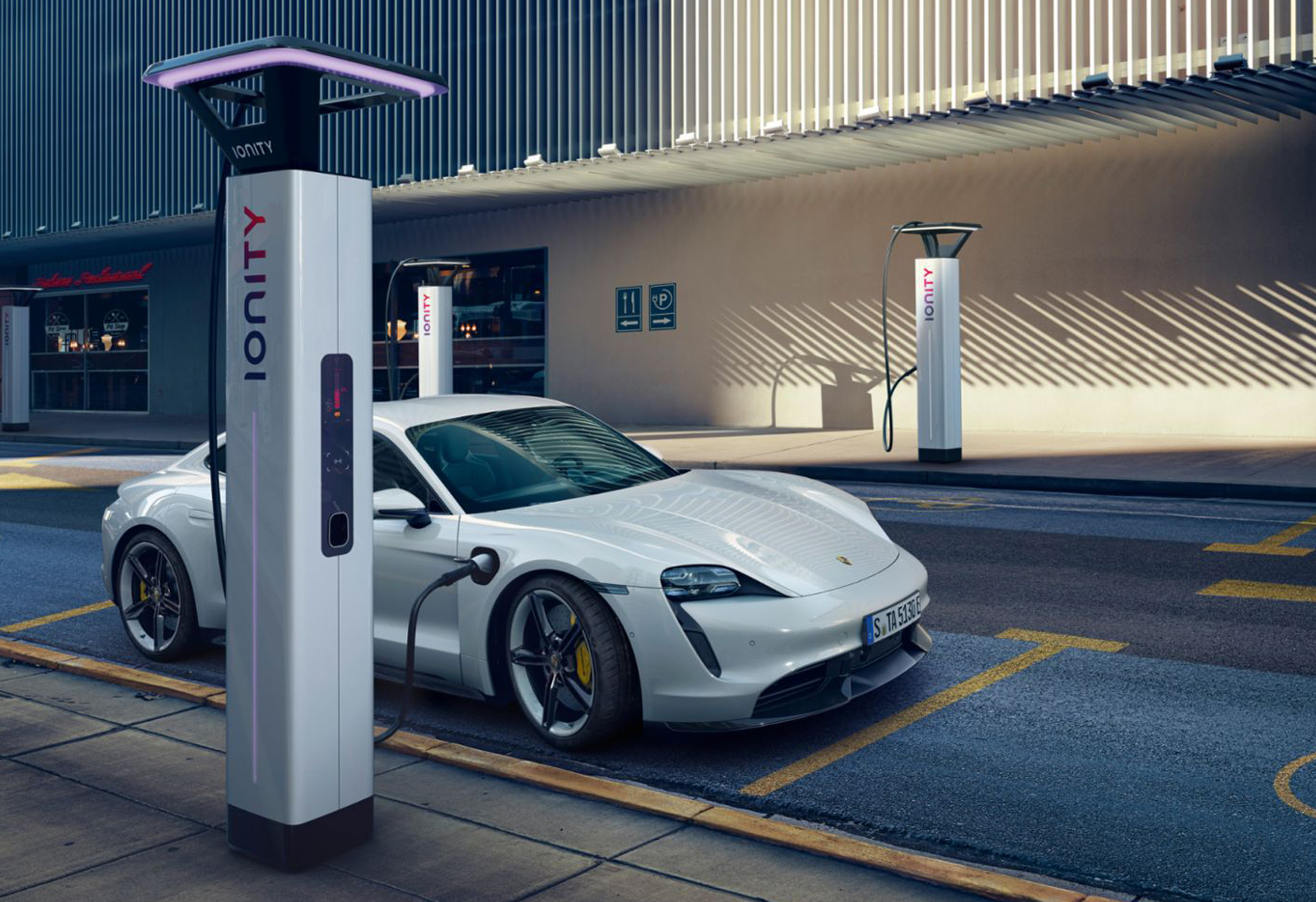 【汽車硬知識】超大行動電源？電動車將成為電力供需平衡科技的中繼站