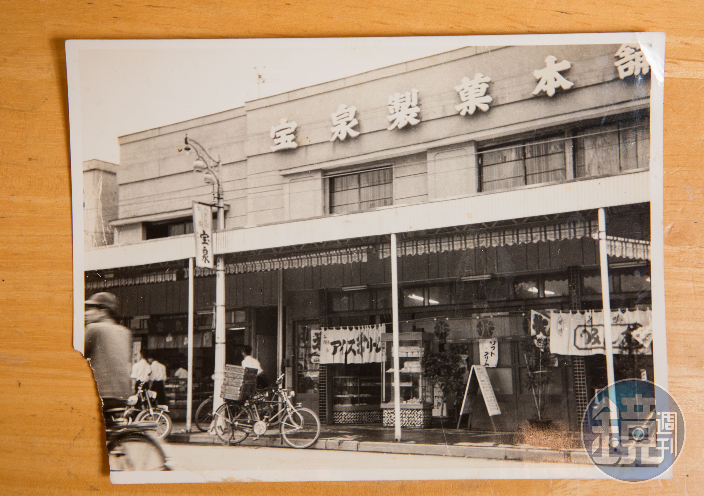 第二代陳金泉赴日開和菓子店四十多年，也讓陳允宝泉糕點擁有純正日本血統。（陳允宝泉提供）