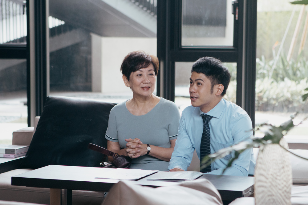 李淳戲約滿滿，但導演堅持要等他來演鮑起靜的學生，也是投資顧問角色。（台北双喜提供）