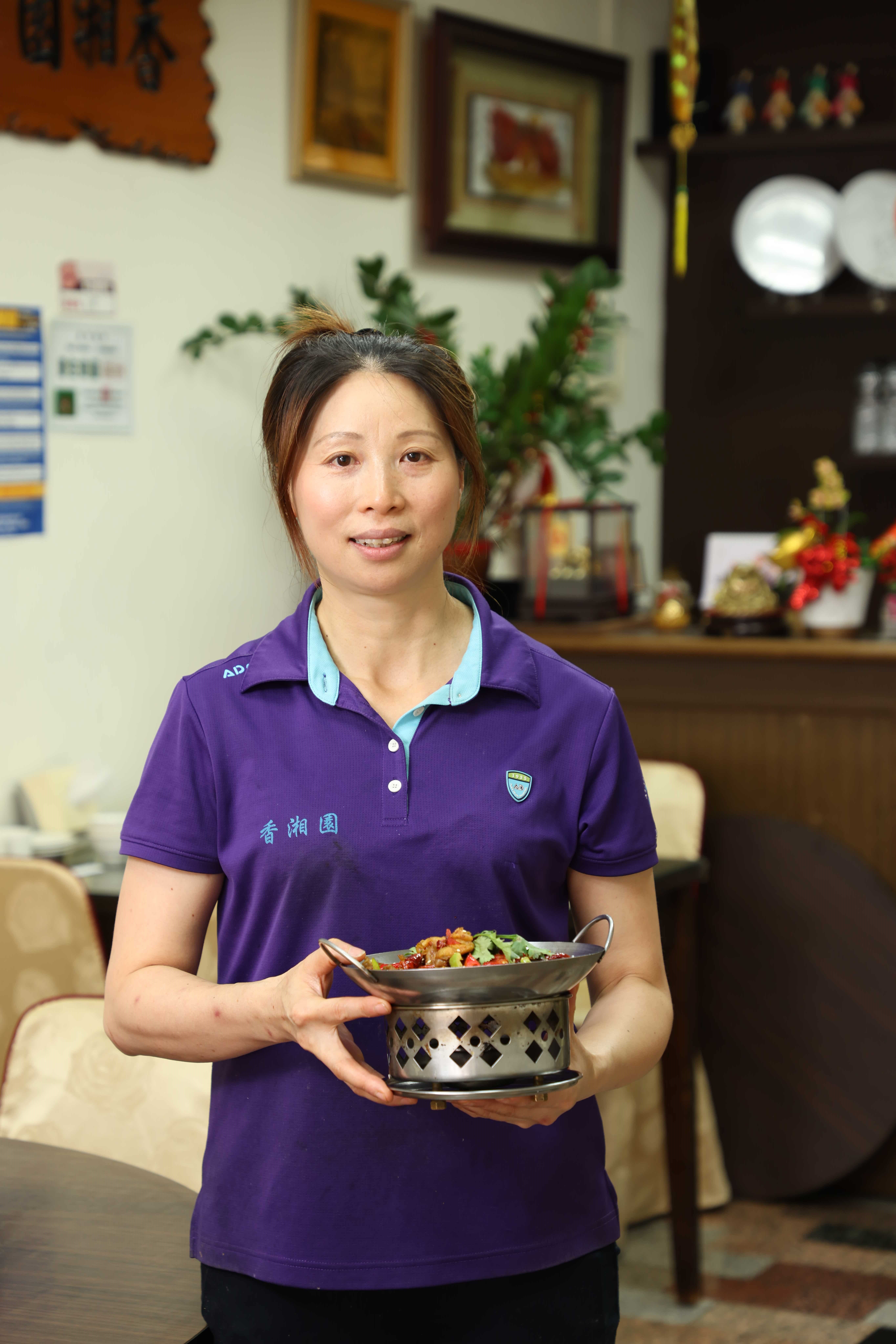 疫情前，陽喬妹為持續精進手藝，每年都回湖南考察進修半個月以上。