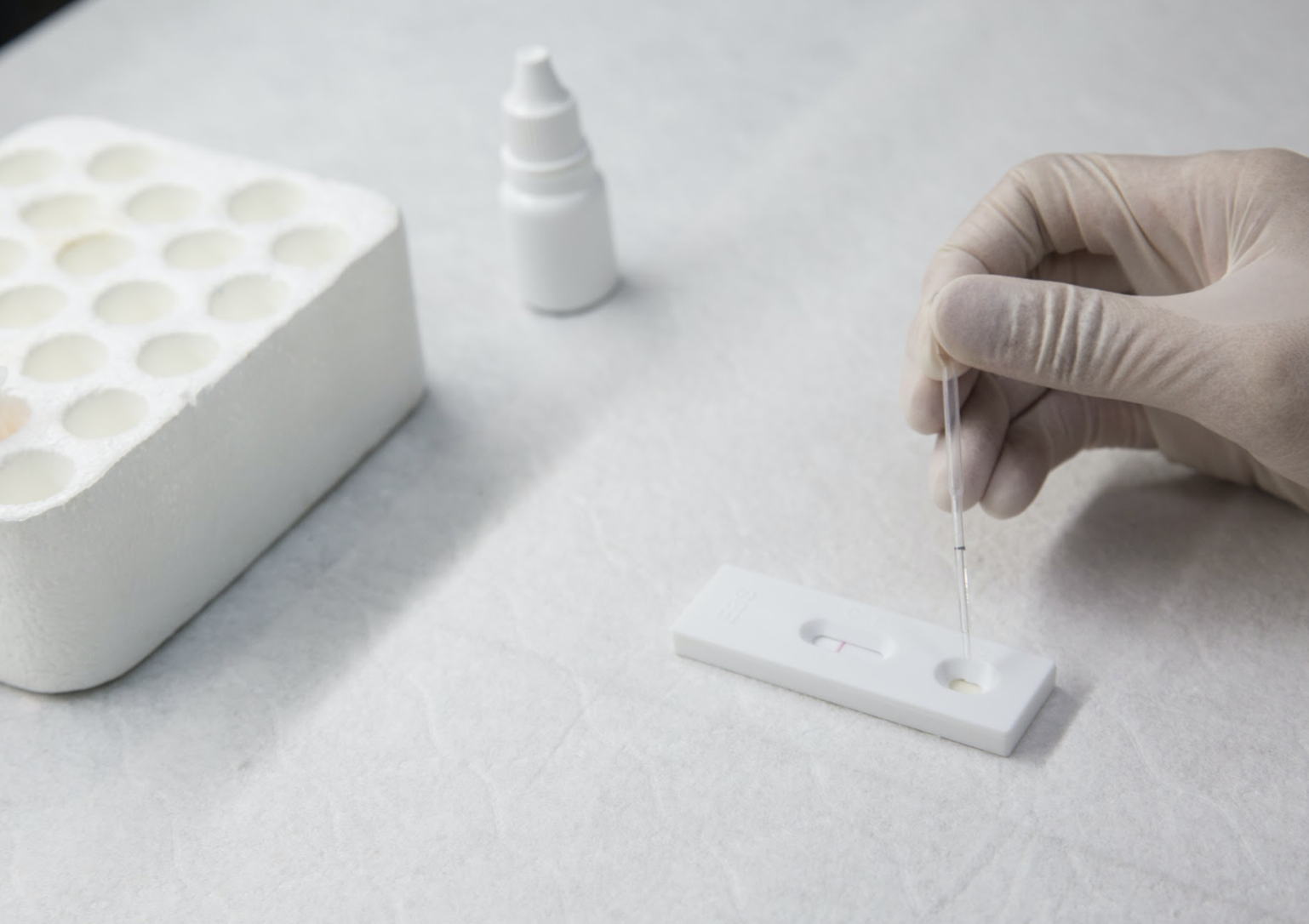 有民眾爆料三重一名女學生確診後擅自外出。（示意圖，資料照）