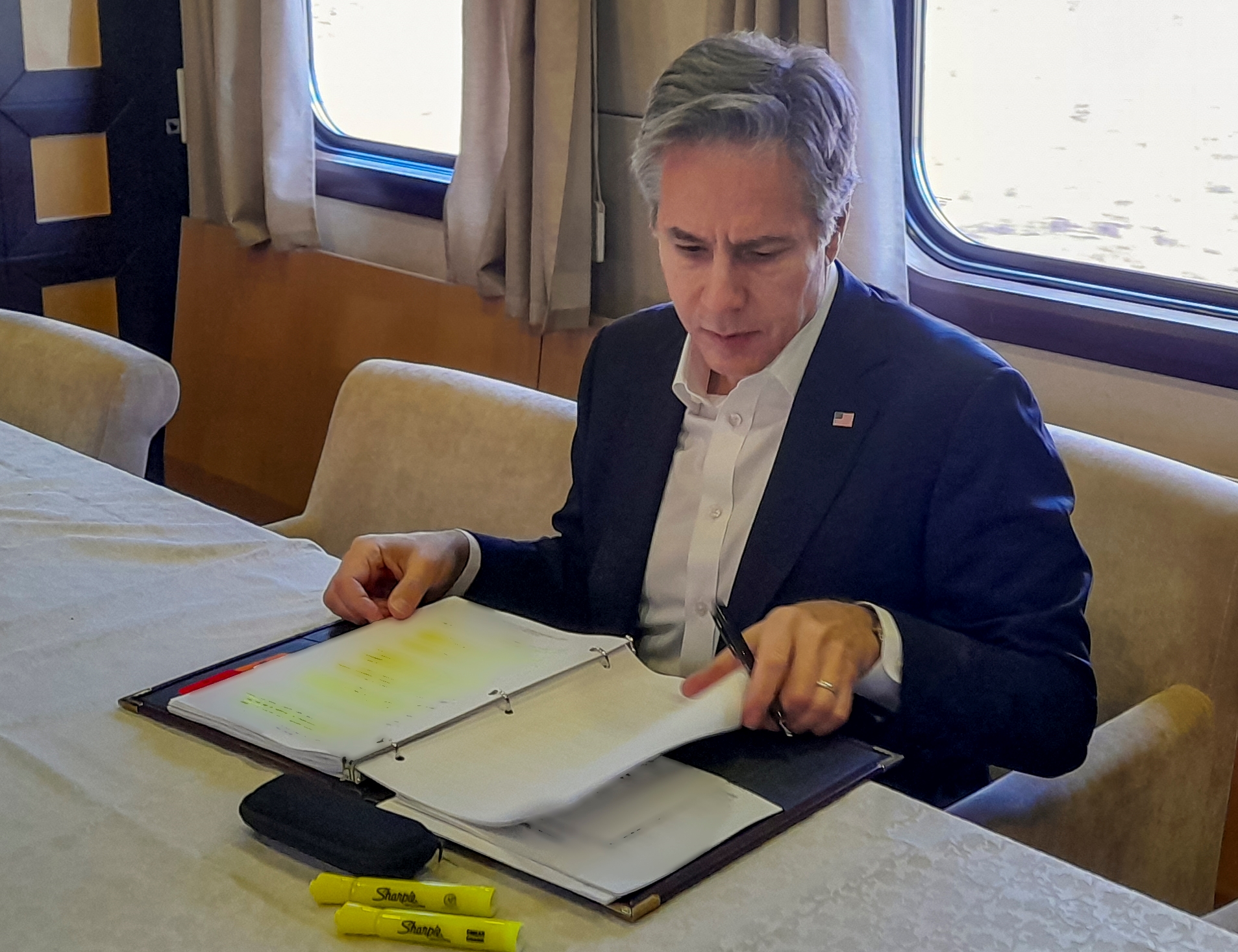 美國國務卿布林肯（圖）突破性感染確診，將會透過遠距工作，原定要舉行的對中政策談話將擇期舉行。（翻攝自Secretary Antony Blinken推特）