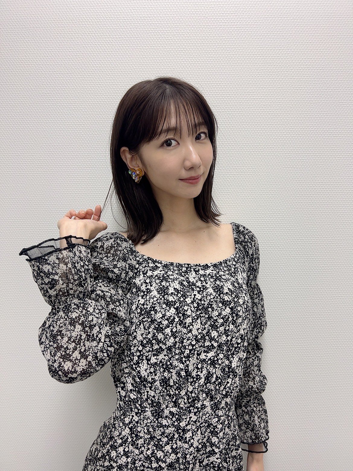 柏木由紀外型甜美可人,她透露自己花了很長時間研究化妝方法,讓自己看起來更美。(翻攝自柏木由紀Twitter)