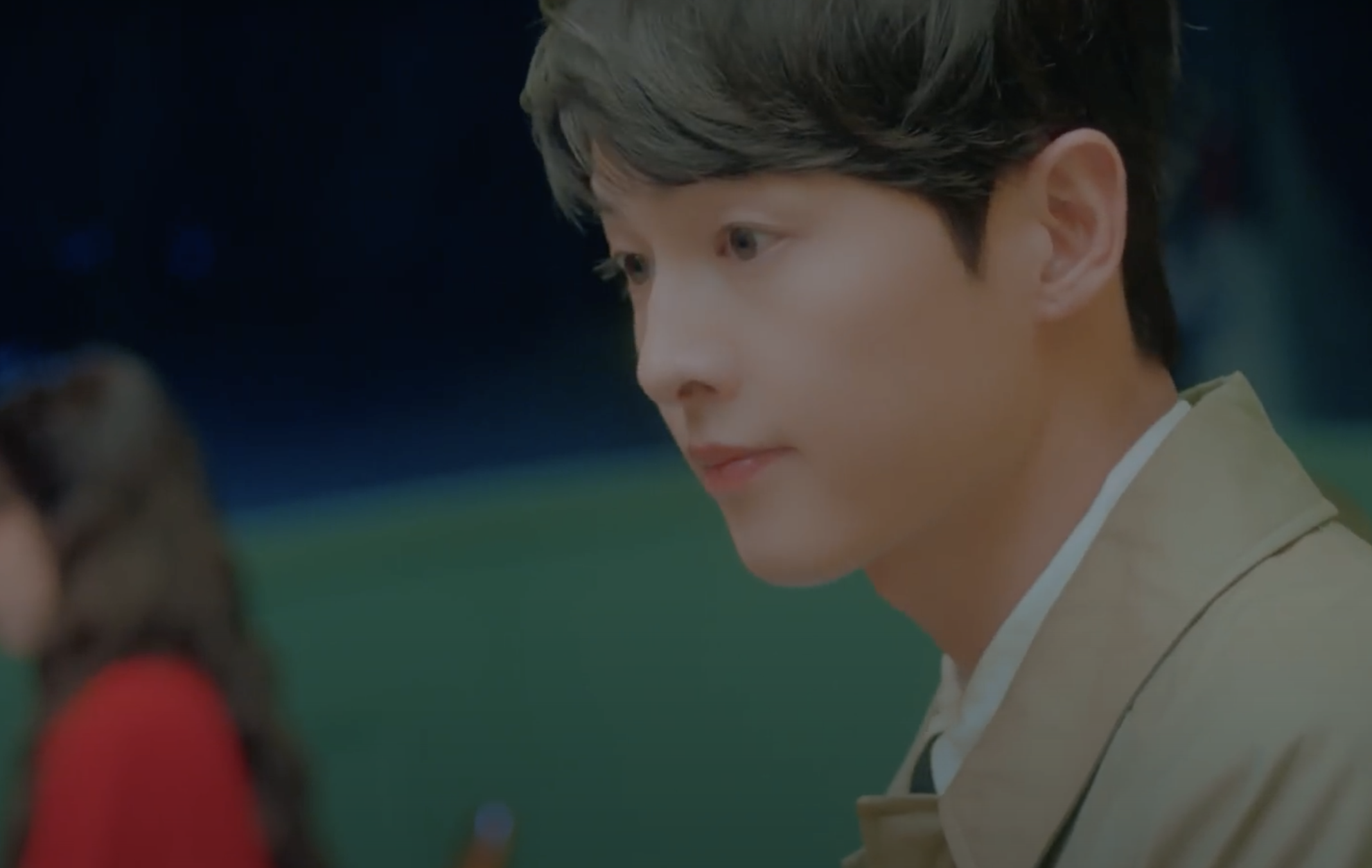 宋仲基出演歌手Heize音樂MV，PSY透露邀約祕辛。（翻攝Heize《HAPPEN》MV》