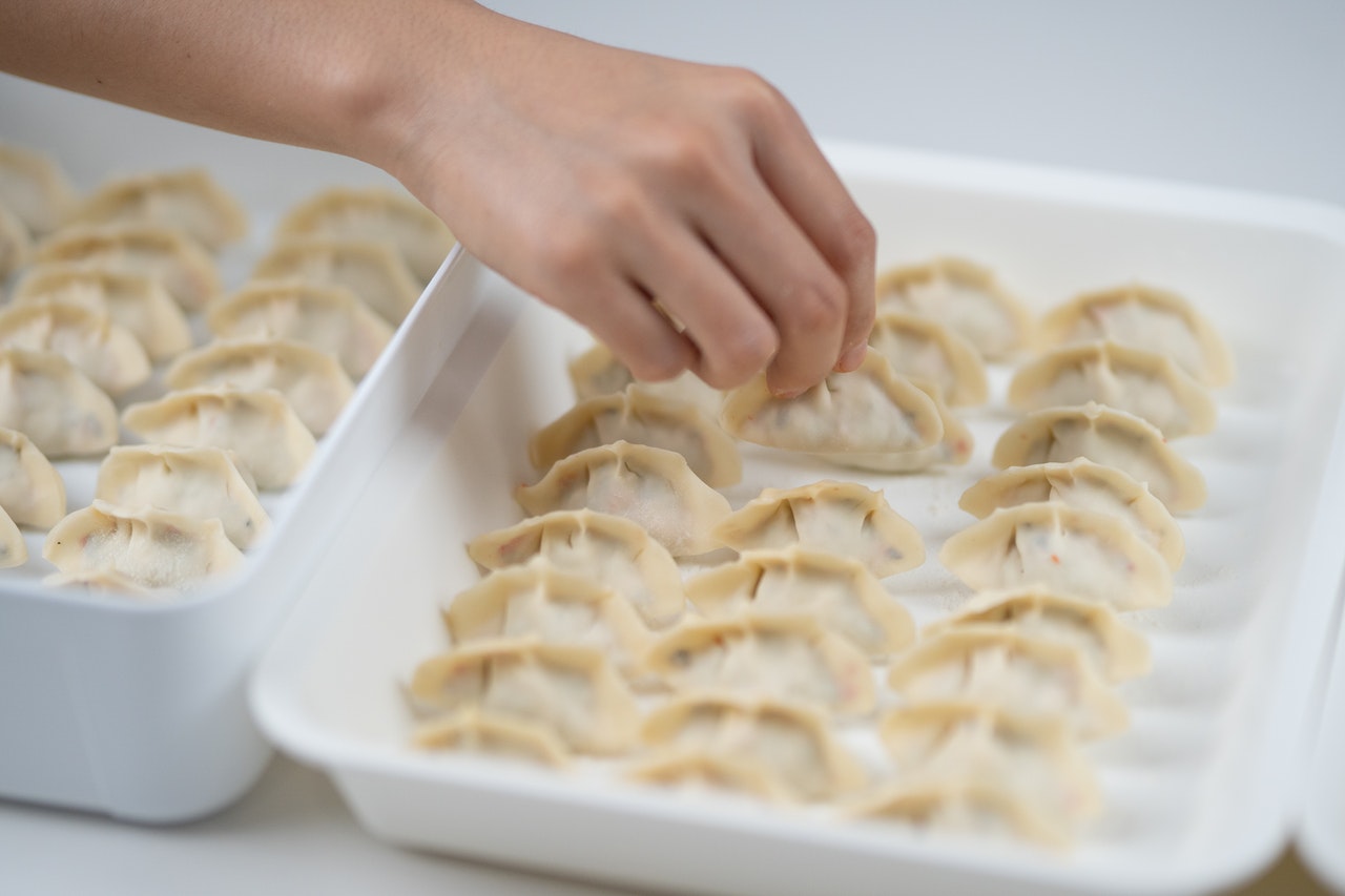 上海封控民眾瘋訂民生物資，竟出現一包水餃炒賣至800元情況。（示意圖，Pexels）