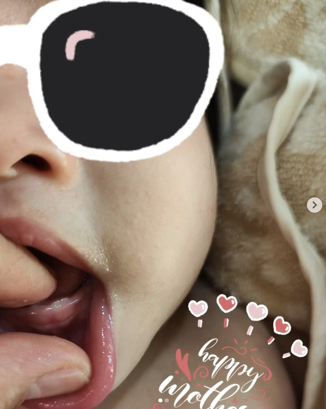 林依晨女兒長了乳牙。(翻攝林依晨IG)