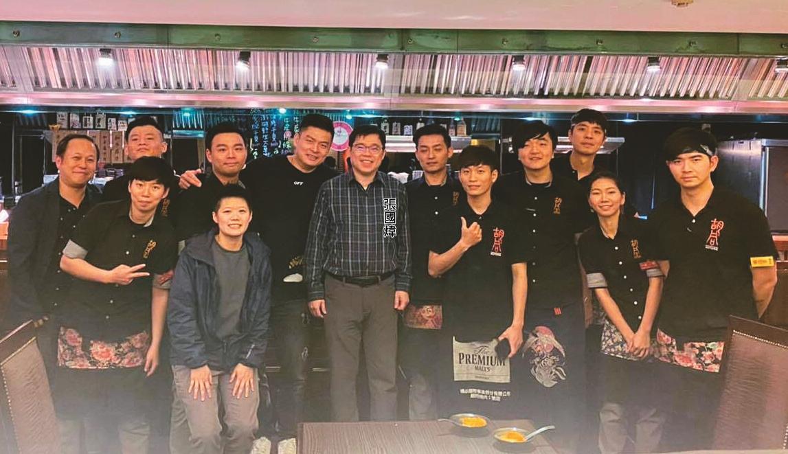張國煒是胡同燒肉常客，還入股投資成為大股東。（翻攝胡同燒肉臉書）