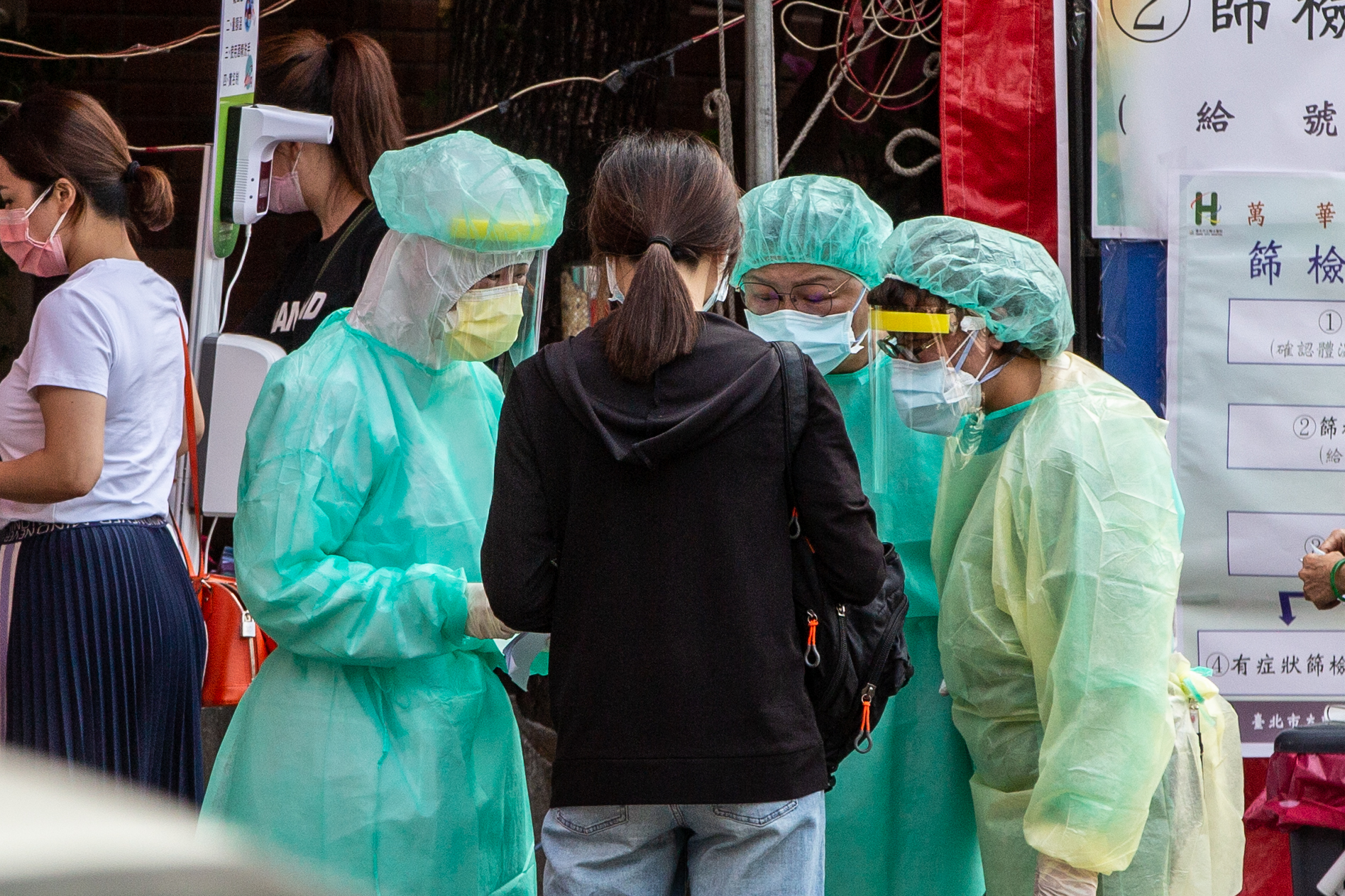 一名女大生分享，自己二度感染新冠肺炎，並透露留下的後遺症有哪些。（示意圖非當事人，本刊資料照）