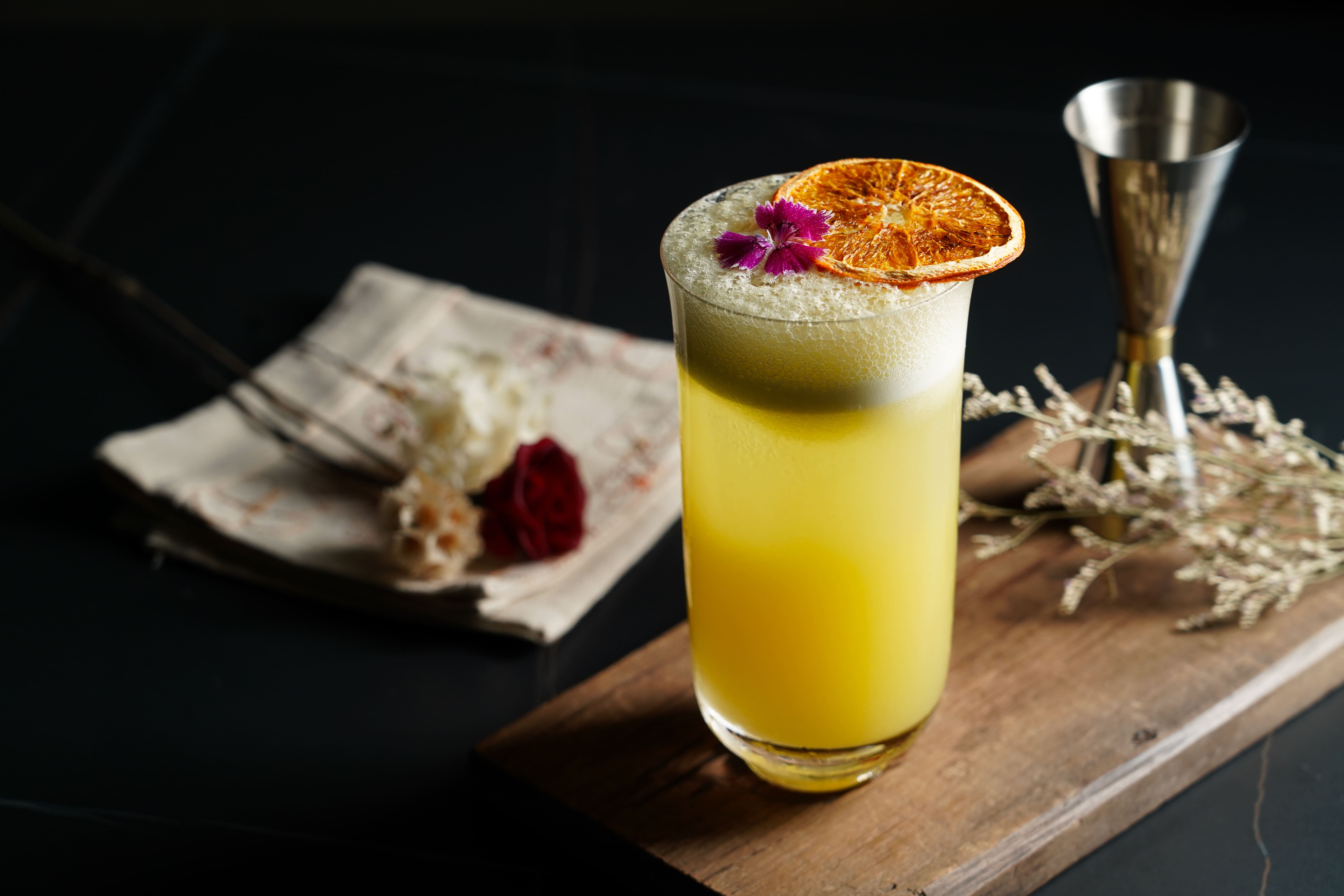 「民生西藥房」賦酒藥名，讓打開酒單之際多了探索樂趣。