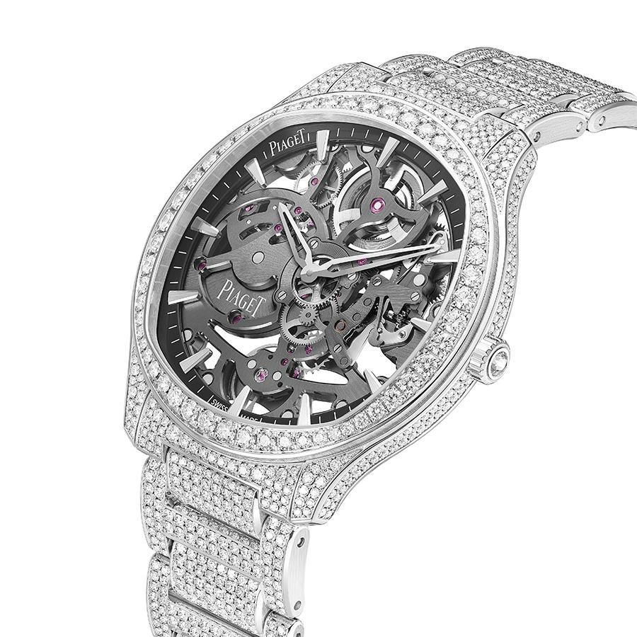 Polo Skeleton｜G0A47005／錶徑42mm／18K白金錶殼／時、分指示／1200S1自動上鏈機芯／錶殼鑲268顆明亮形切割圓鑽（約2.43克拉）、錶冠鑲嵌1顆明亮形切割圓鑽（約0.05克拉）、鍊帶鑲嵌1478顆明亮形切割圓鑽（約10.04克拉）／動力儲存約44小時／防水約30米／參考售價NT$ 6,700,000