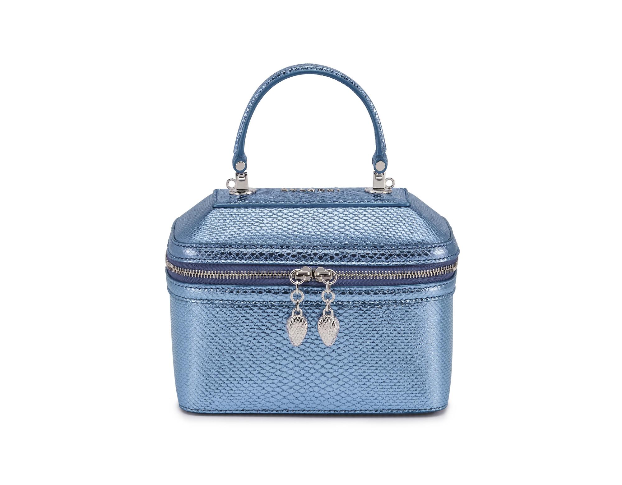 .BVLGARI Serpenti尼加拉藍寶石色molten水蛇皮珠寶盒包。NT$104,700(寶格麗提供)
