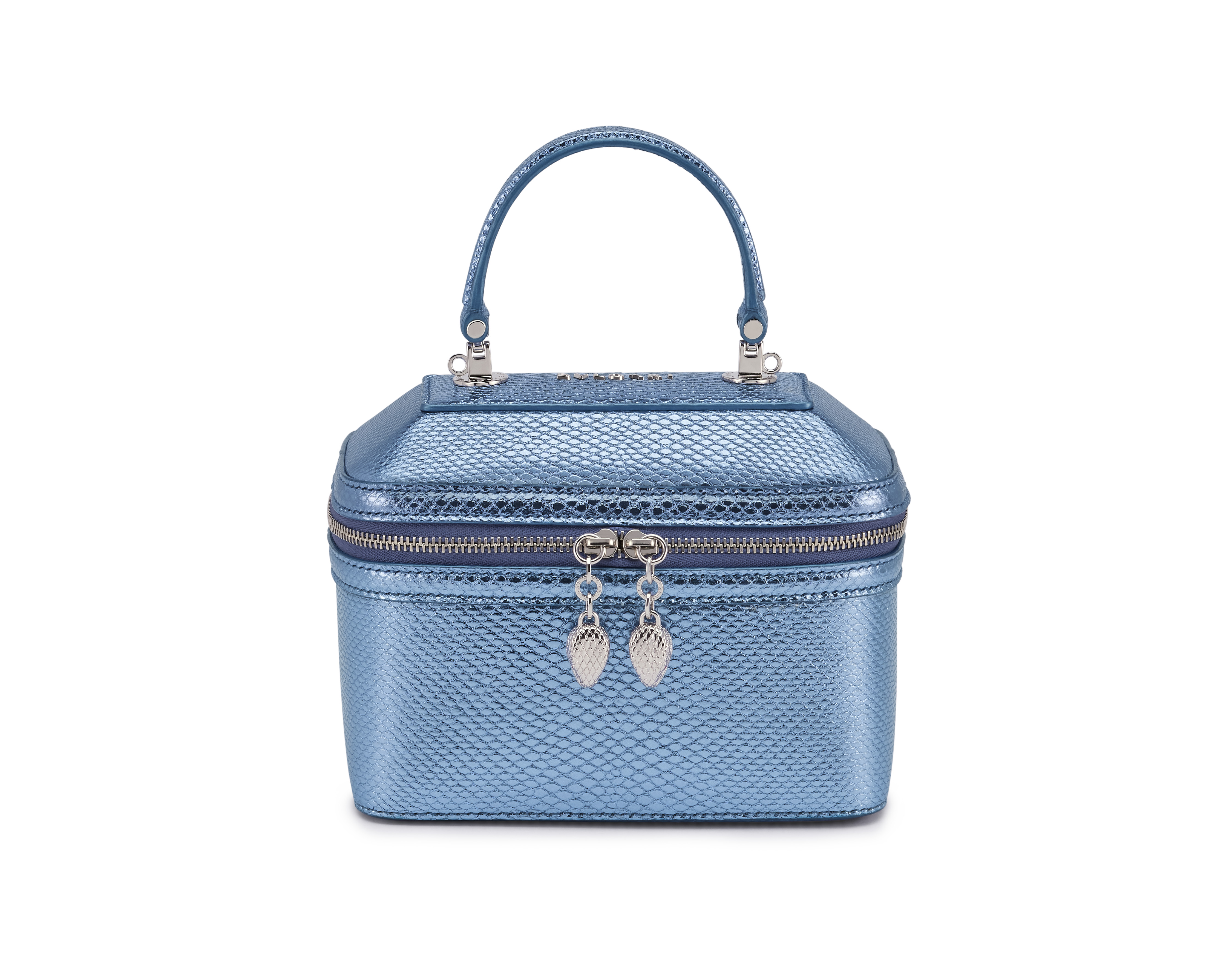 .BVLGARI Serpenti尼加拉藍寶石色molten水蛇皮珠寶盒包。NT$104,700(寶格麗提供)