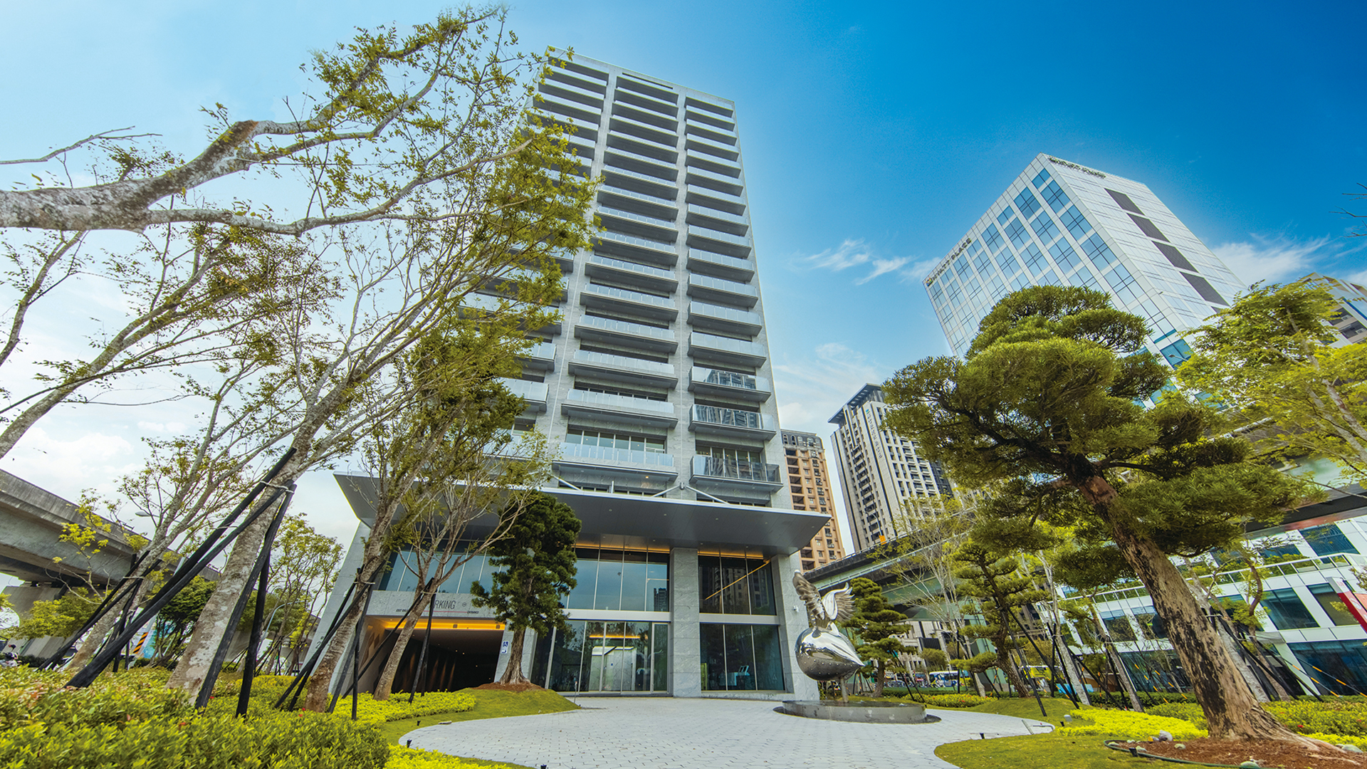 中悦看好新莊副都心，十年要推八百億案量，近日第二棟A辦寰宇1號公開。（中悦提供）