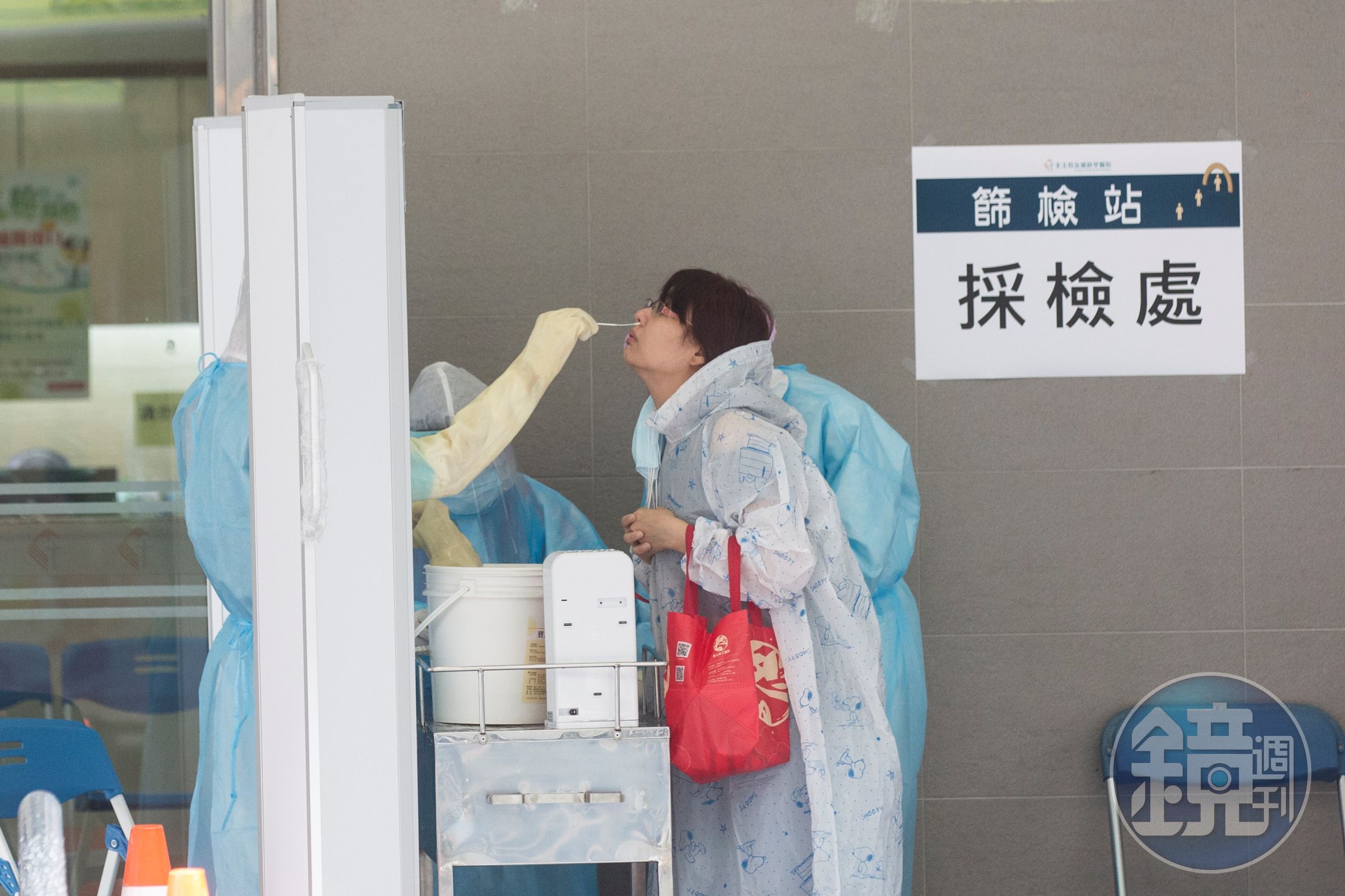 防疫保單申請理賠，壽險產險業者均表示放寬。（示意圖，本刊資料照）