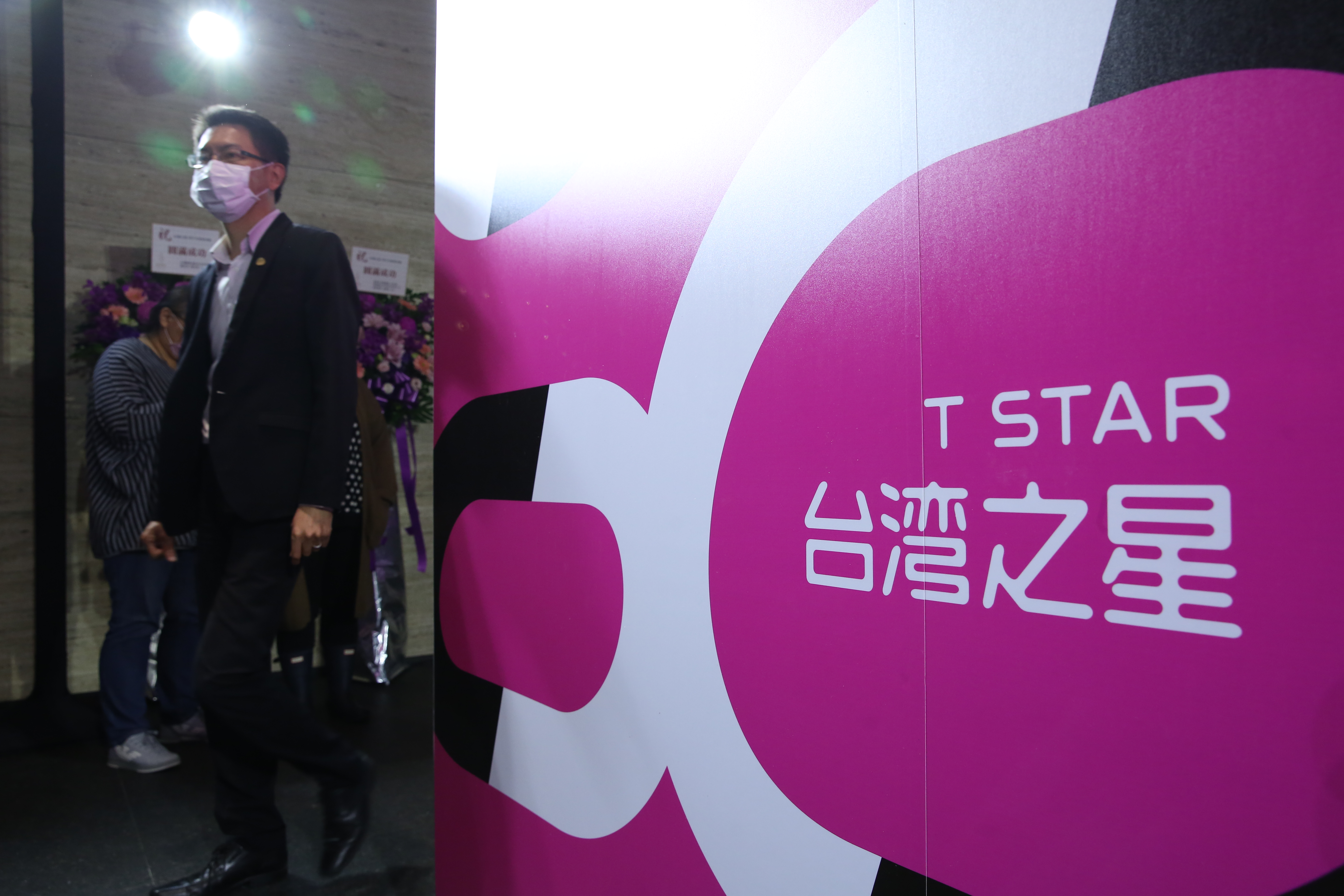 台灣之星斷訊引民怨，宣布減免月租費作賠償。示意圖。