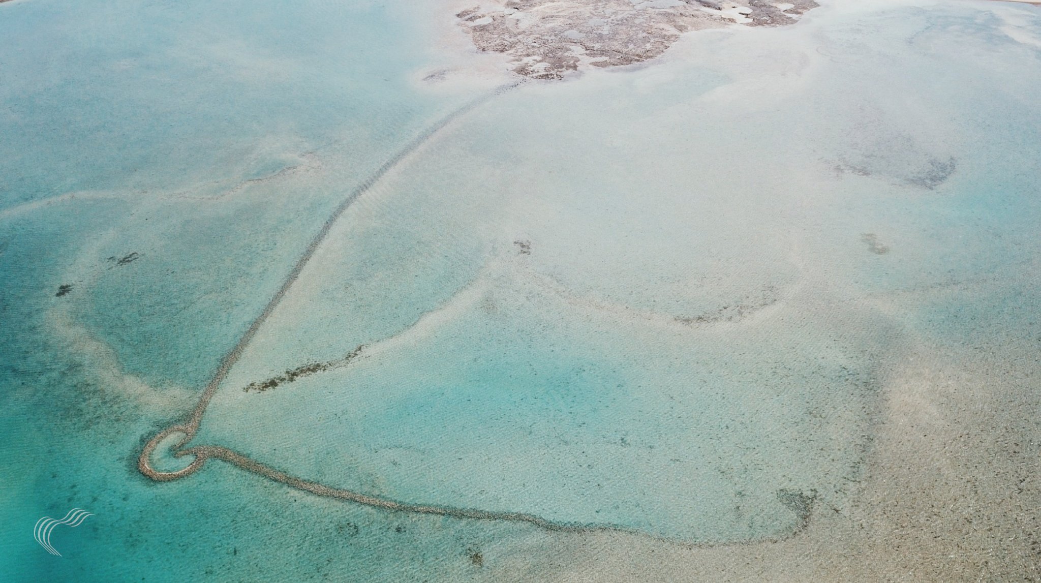 「查某滬」位於湖西鄉，為早期難得由女性負責巡滬的石滬，因而得名。（《離島。出走》提供）