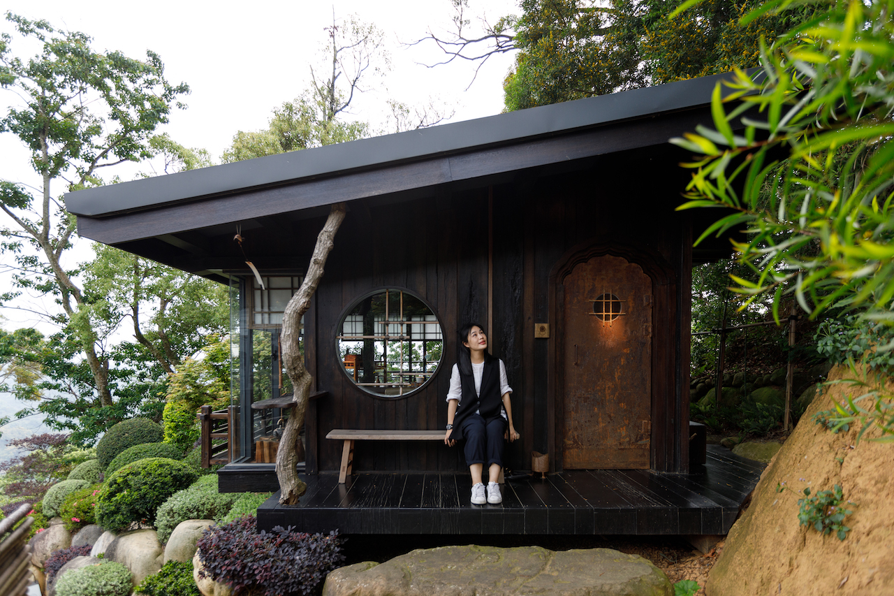 座落山腰的和宅料理餐廳「飛花落院」,花費10年打造成日式庭園。
