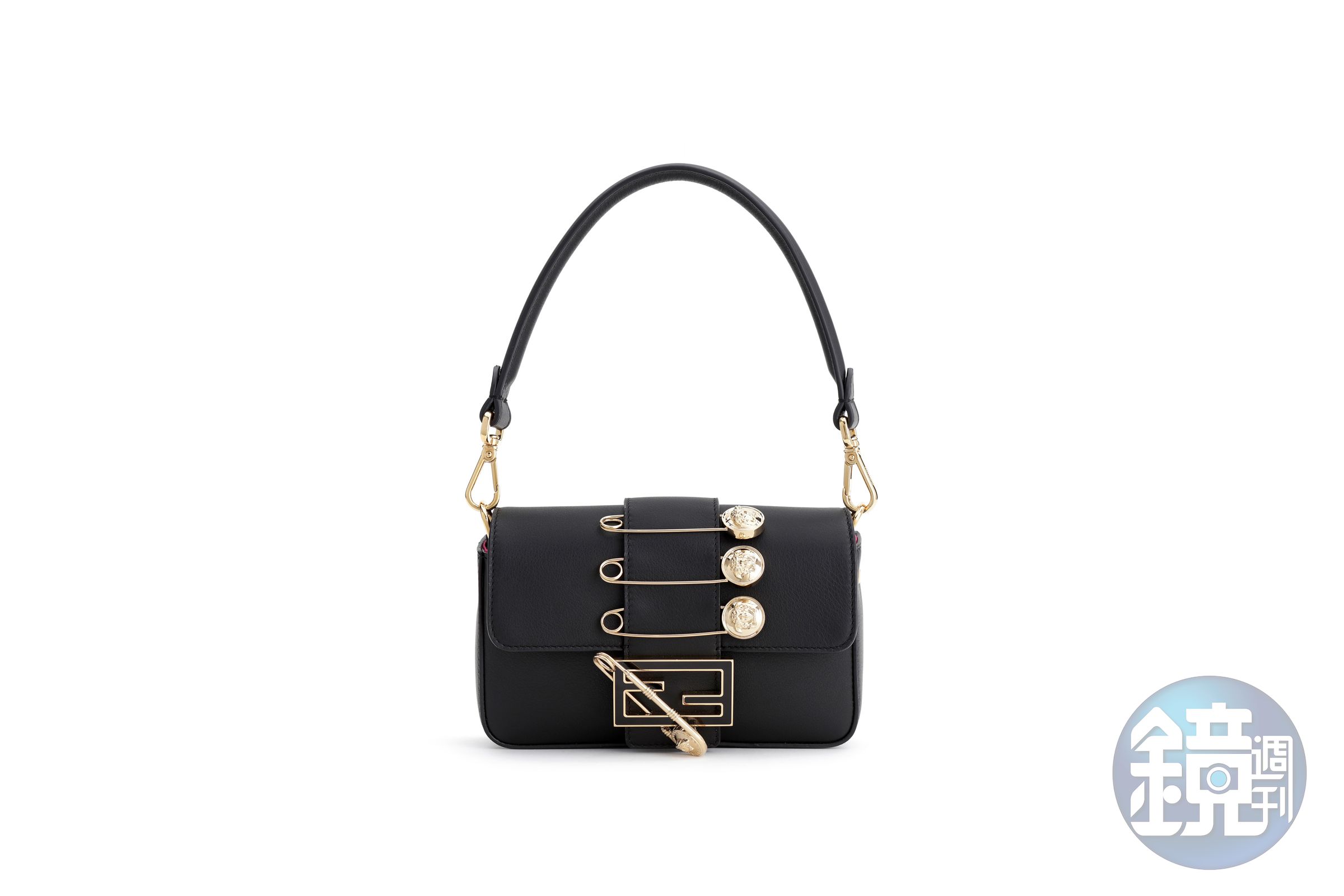 FENDI FENDACE膠囊系列Mini Baguette Spille。NT$79,000（FENDI提供）