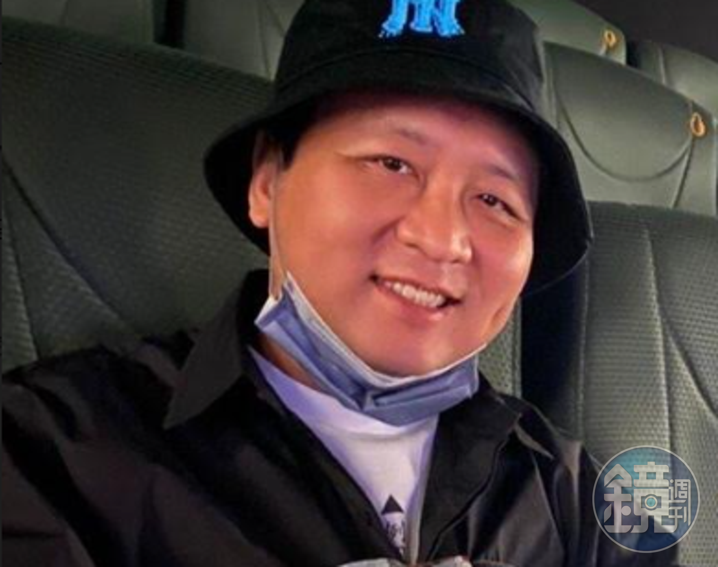 納豆和女友依依一起去看他有參演的電影《頭七》。（翻攝自《依級選物》社團）