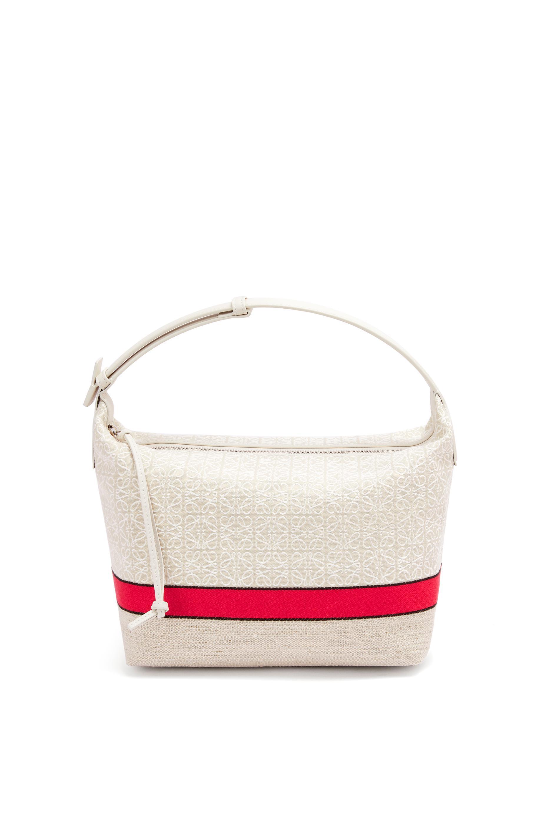 Cubi提花肩背提包，NT$45,000，LOEWE。（LOEWE提供）
