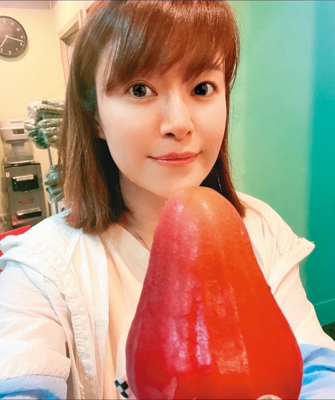 新北 王小姐。