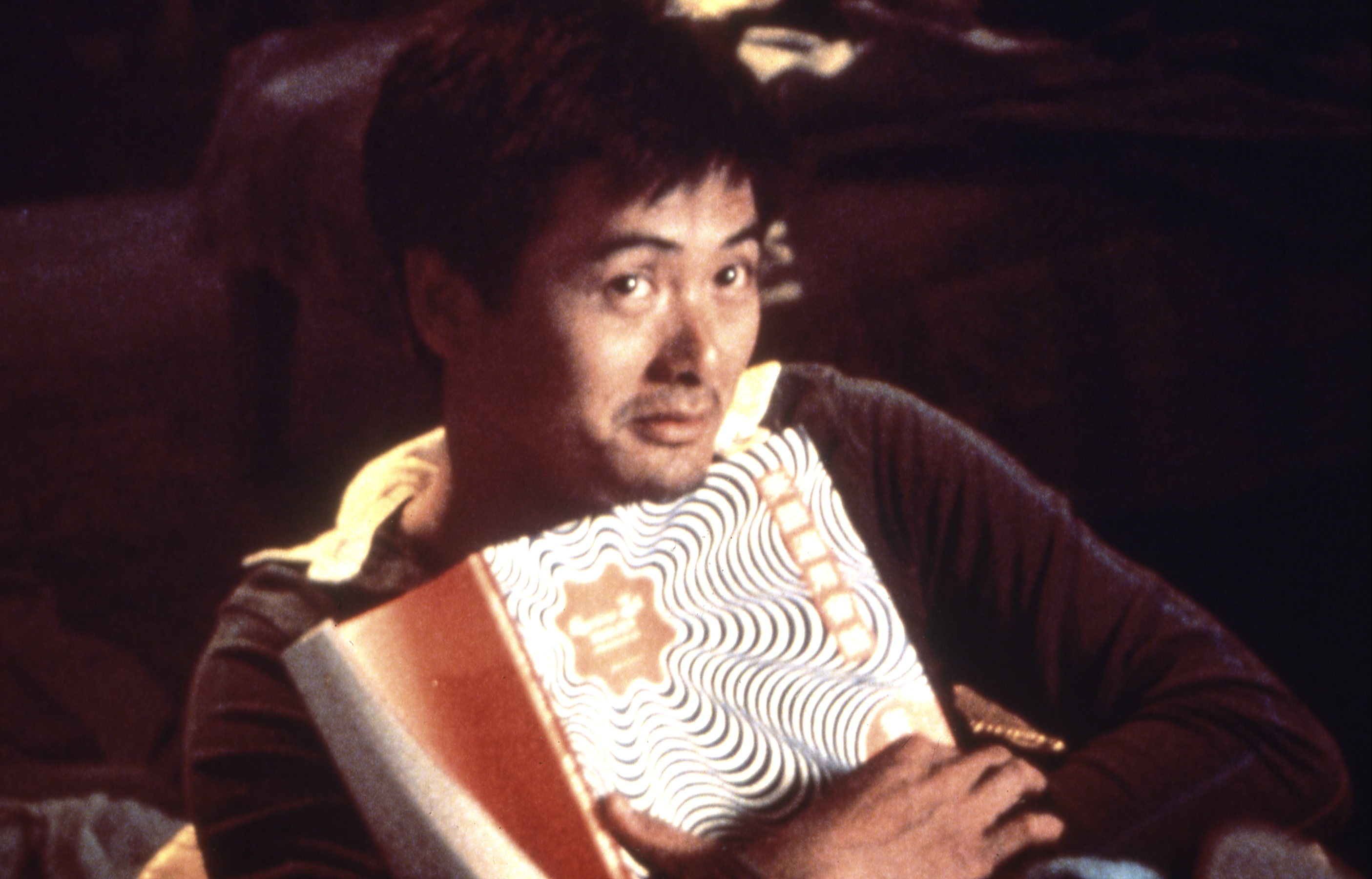 片末周潤發目送鍾楚紅離開，從笑容轉變成心酸難過，當下周潤發的演出將在場的人都震懾，是電影的「Magic Moment」。（甲上）