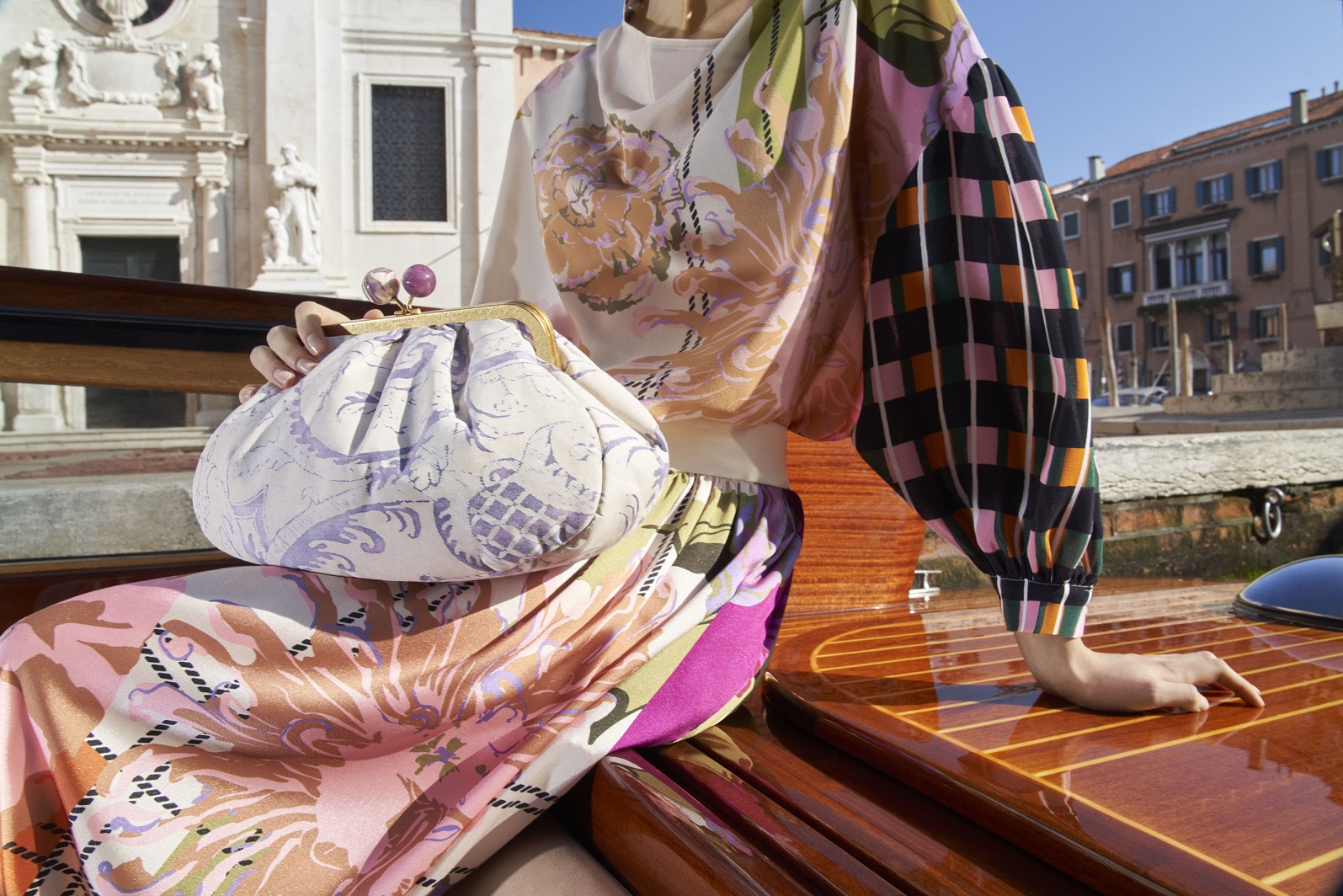 Weekend Max Mara推出Pasticcino Modello Venezia點心包。（華敦提供）