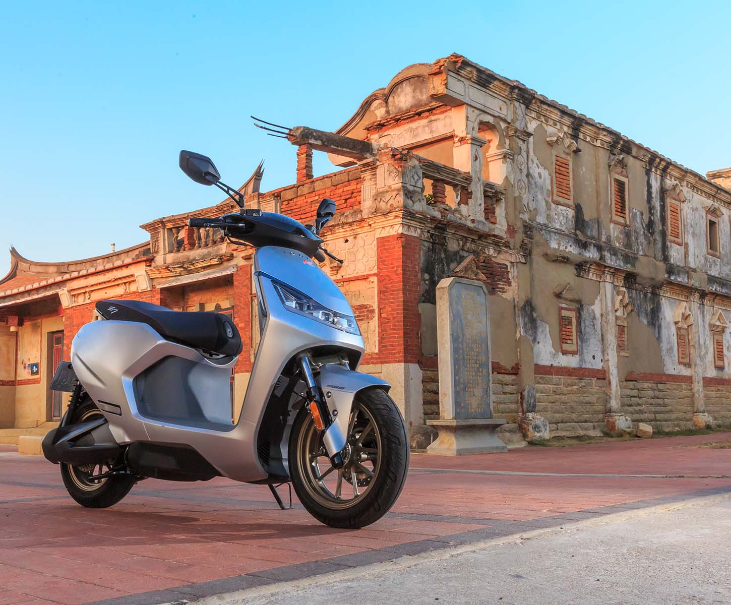 【鏡車試駕】IONEX 3.0的兩週體驗　S7R真金不怕火煉