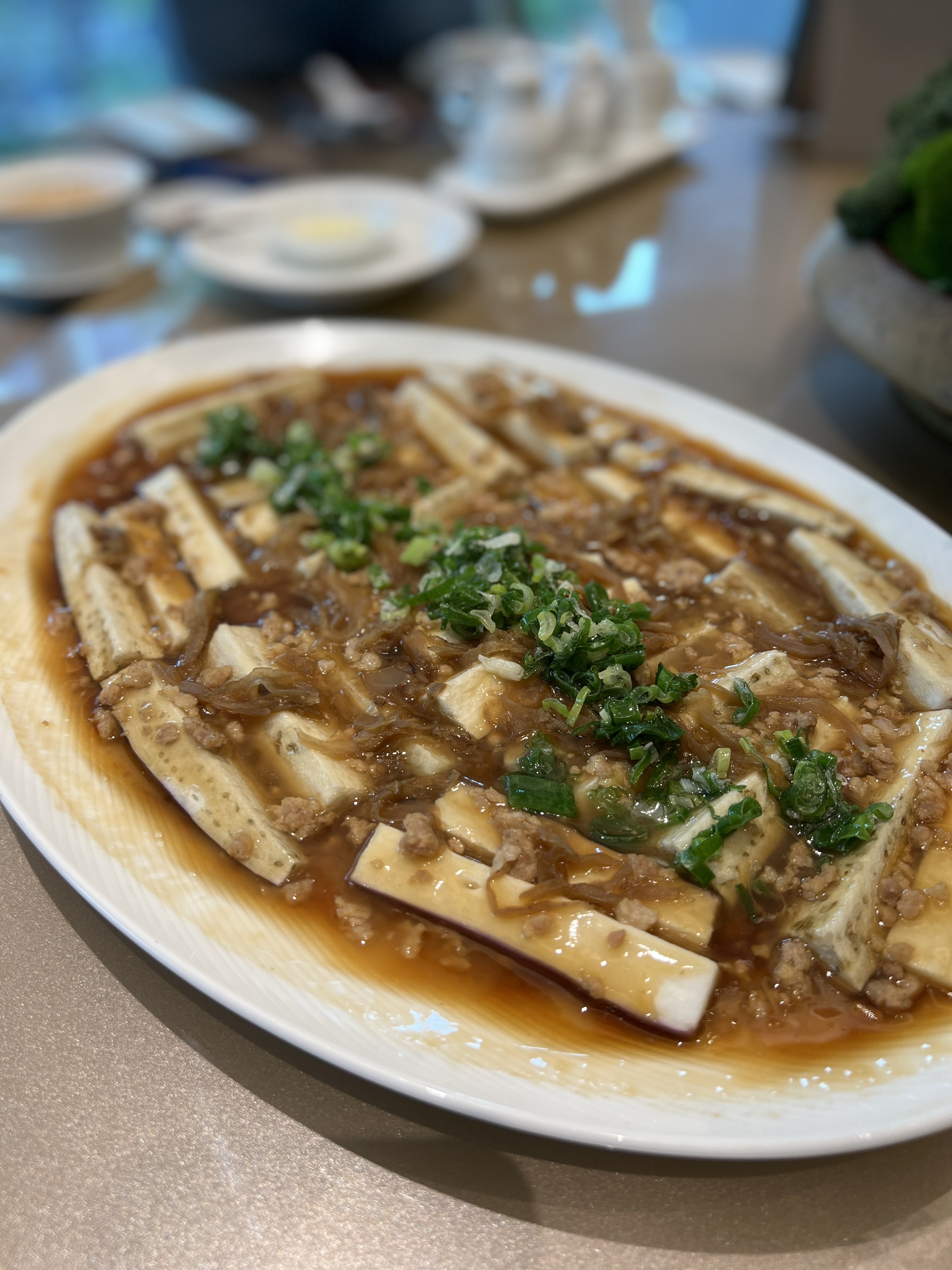 「梅菜皇瘦肉蒸茄子」保留食材本味，清甜甘美。（680元／份）