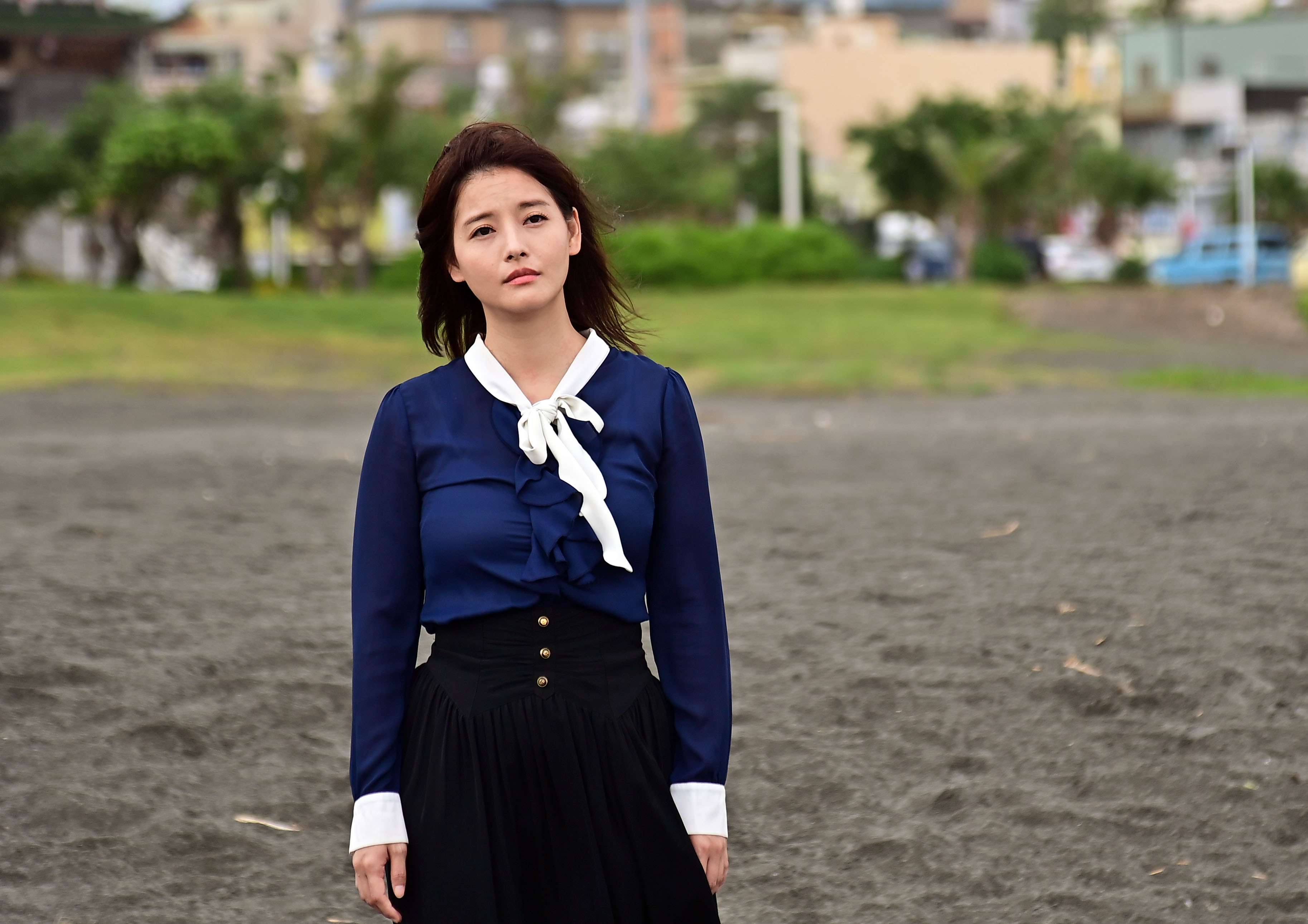 《美麗人生 女人當家》中王樂妍劇中回到兩人相識的蚵田思念亡夫。（台視提供）