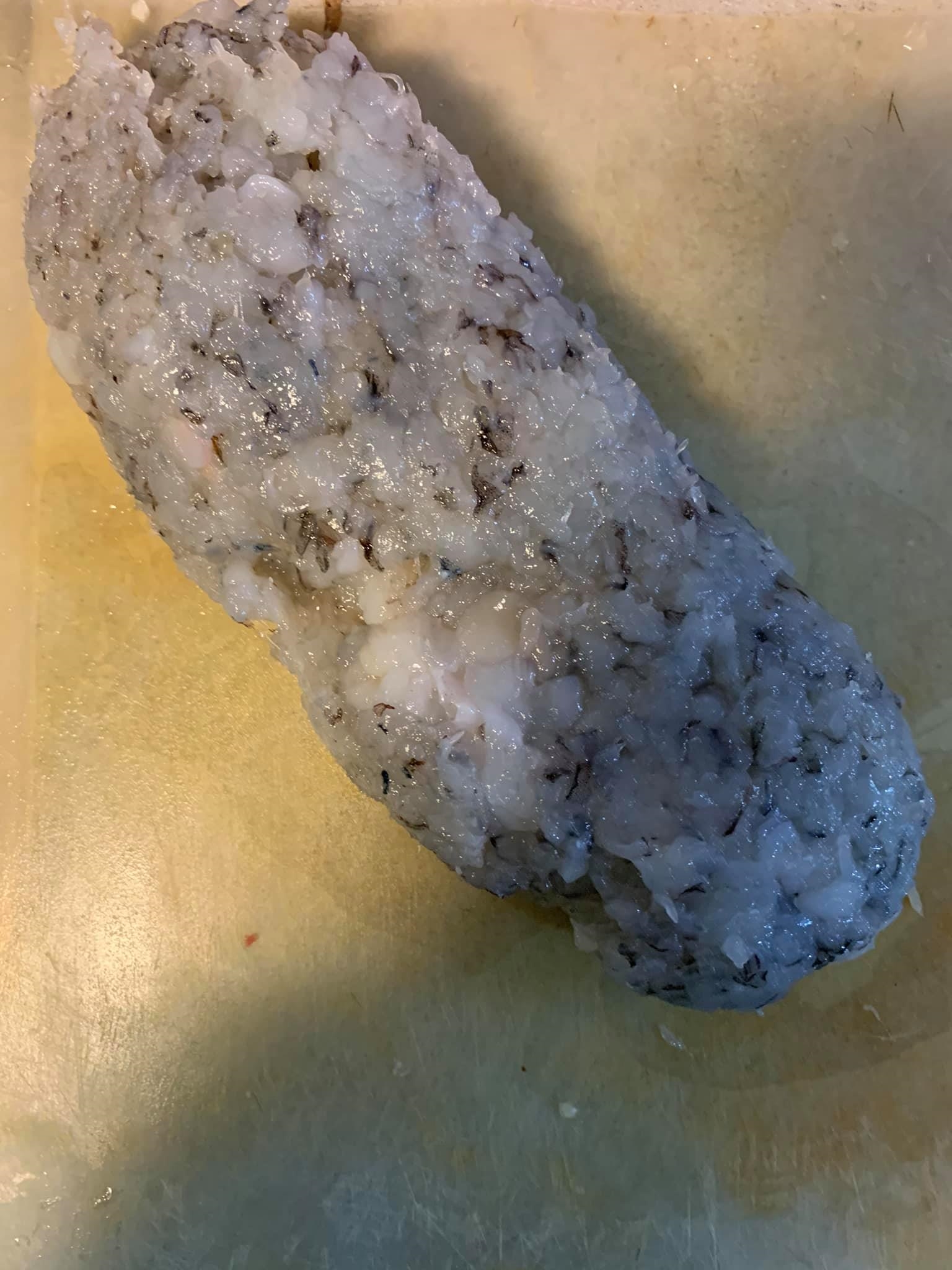 蝦仁肉粗絞備用。