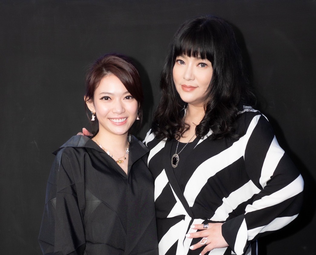 唐綺陽加入鏡新聞《早安進行式》團隊與主播劉宸希相見歡。（圖／鏡新聞提供）