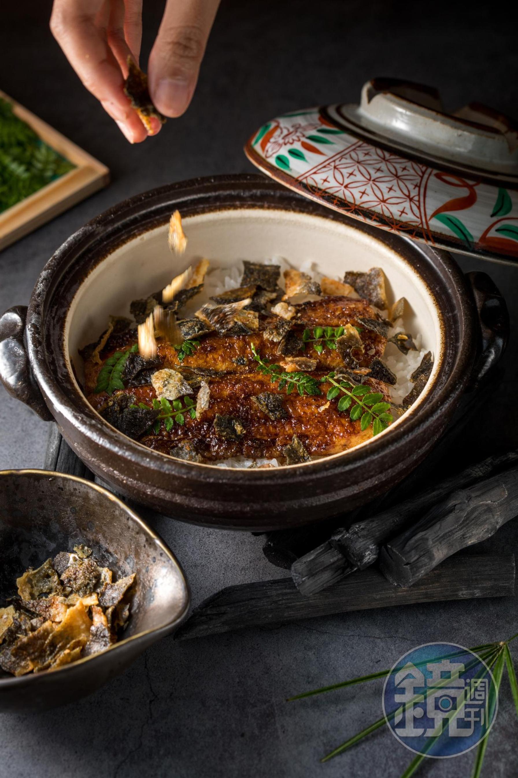 經過活締的鰻魚肉質鬆綿，灑上香脆的魚皮配釜飯吃。