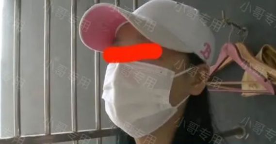 年輕女子晾在陽台角落的內褲不翼而飛,2個月內就消失30多條。(翻攝《中國報》)